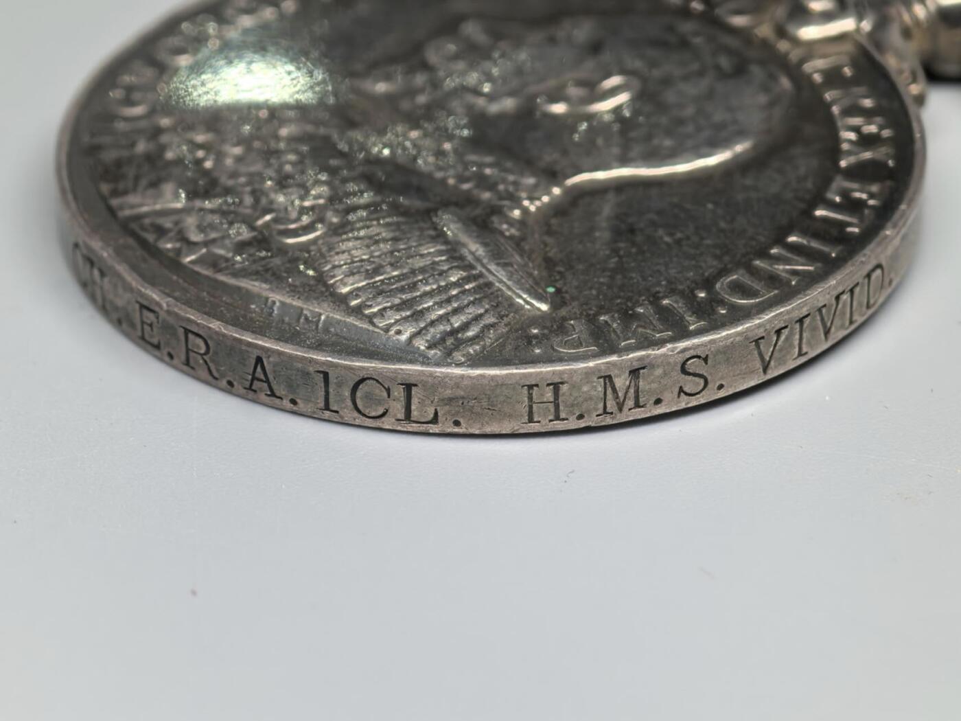 小驴勋章奖章收藏11月8日周六晚6点拍卖（珍爱和平，收藏战争，铭记历史，勿忘国耻，忠党爱国。有偿代拍，送拍规则在简介最后，参拍须阅读规则后再参拍，关系到运费包装发货时效真假辨别等关键信息，拍卖时不再发原图，看大图店主微信码在最后拍品里）