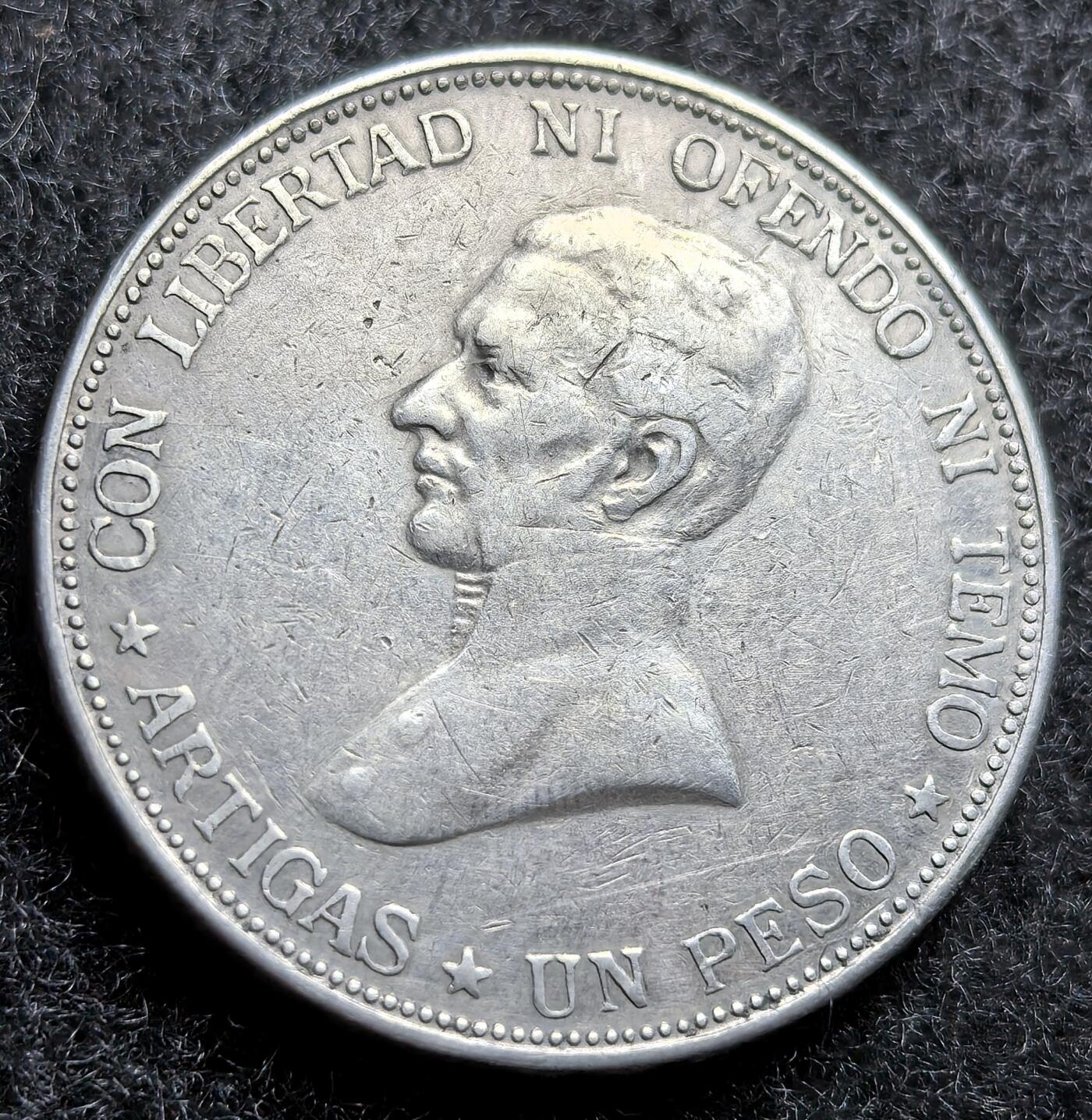 西班牙、丹属西印度、法属殖民地、乌拉圭银币古铜币，周五晚上九点倒数截拍，满百包邮，可寄存半年，喜欢朋友微信扫描二维码可直接参拍