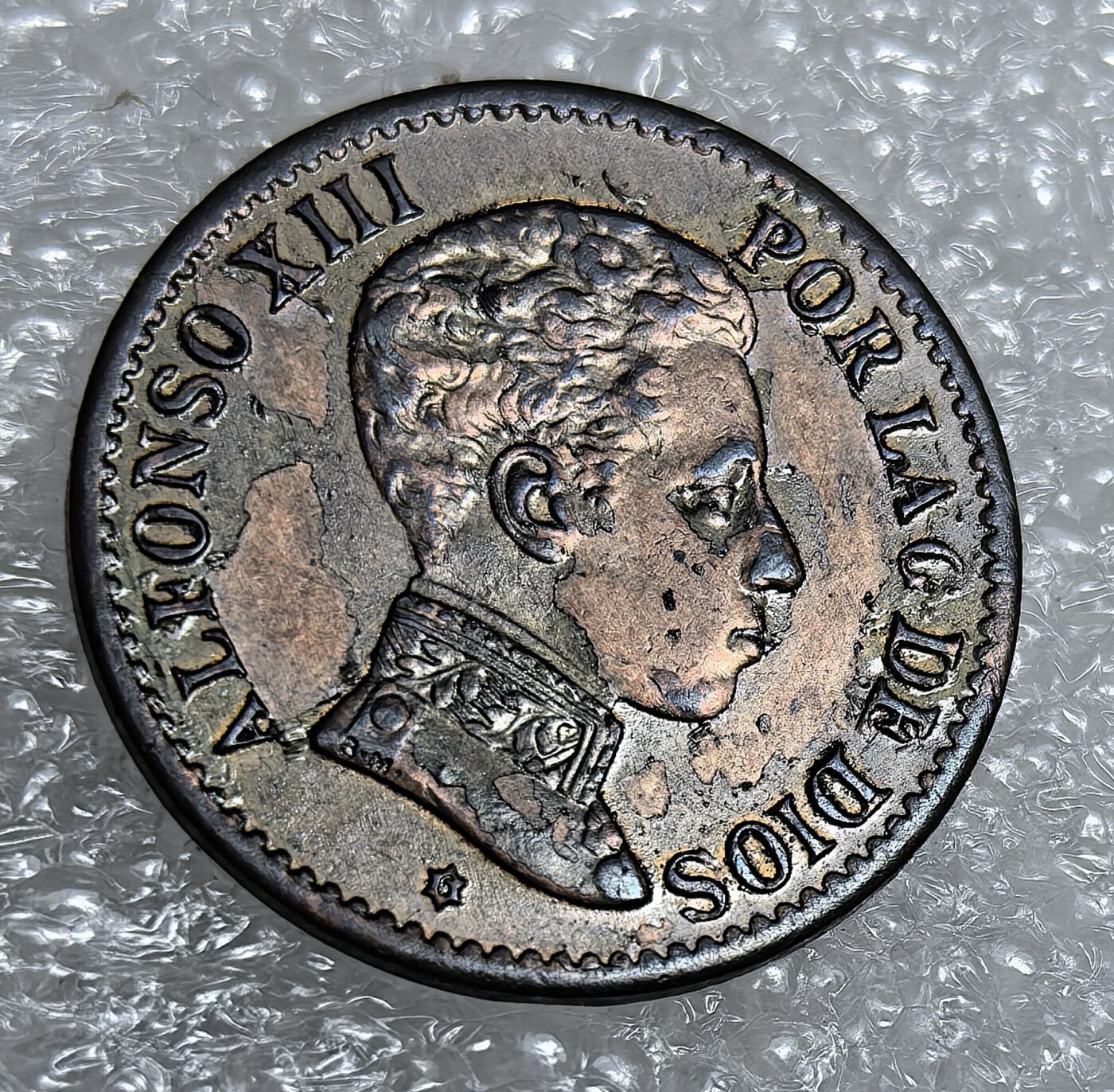 西班牙、丹属西印度、法属殖民地、乌拉圭银币古铜币，周五晚上九点倒数截拍，满百包邮，可寄存半年，喜欢朋友微信扫描二维码可直接参拍 全新品相西班牙1906年1分，km726