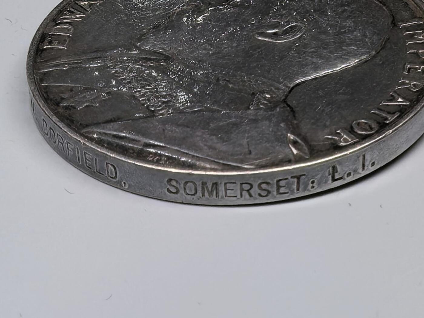 小驴勋章奖章收藏11月8日周六晚6点拍卖（珍爱和平，收藏战争，铭记历史，勿忘国耻，忠党爱国。有偿代拍，送拍规则在简介最后，参拍须阅读规则后再参拍，关系到运费包装发货时效真假辨别等关键信息，拍卖时不再发原图，看大图店主微信码在最后拍品里）