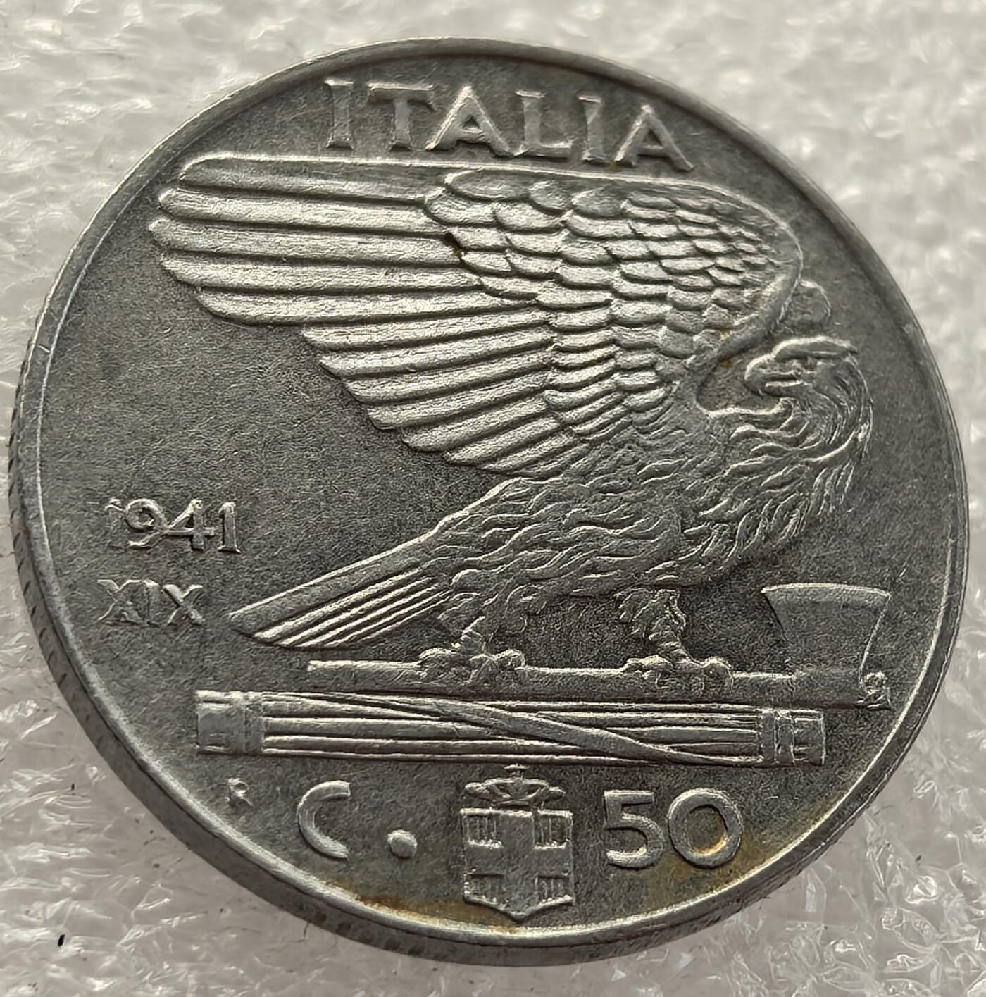  外国优质老铜币银币，周六九点倒数截拍，满百包邮，可寄存半年，喜欢朋友微信扫描二维码可直接参拍 意大利1941年50分