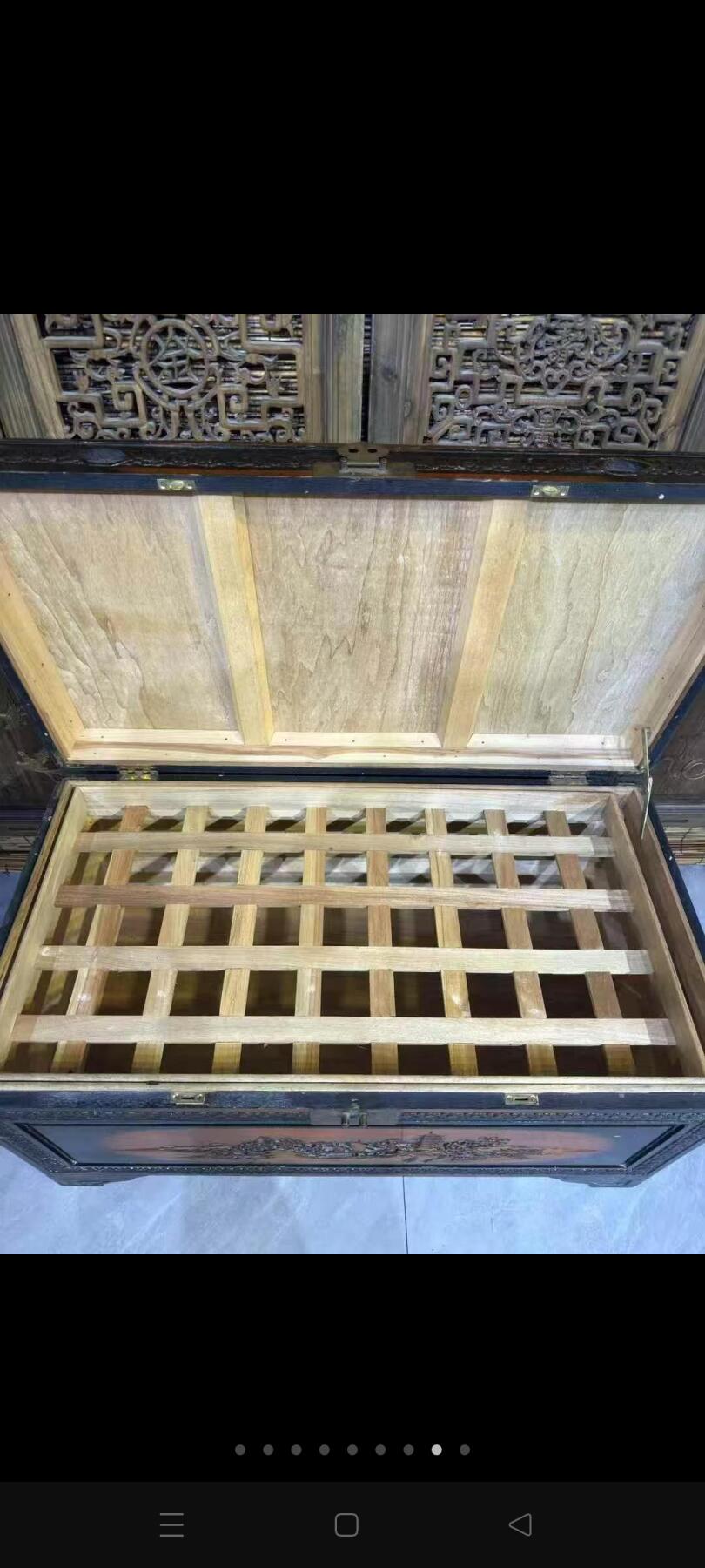 解放时期樟木箱，满雕工（五面雕工），内带隔层，收藏字画，收纳衣物，防潮，多防虫蛀正常使用尺寸：100/52/55