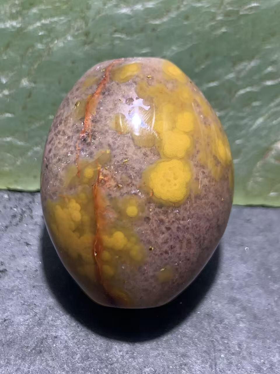 精美冻料鸡油黄糖心料战国红玛瑙勒子一颗！