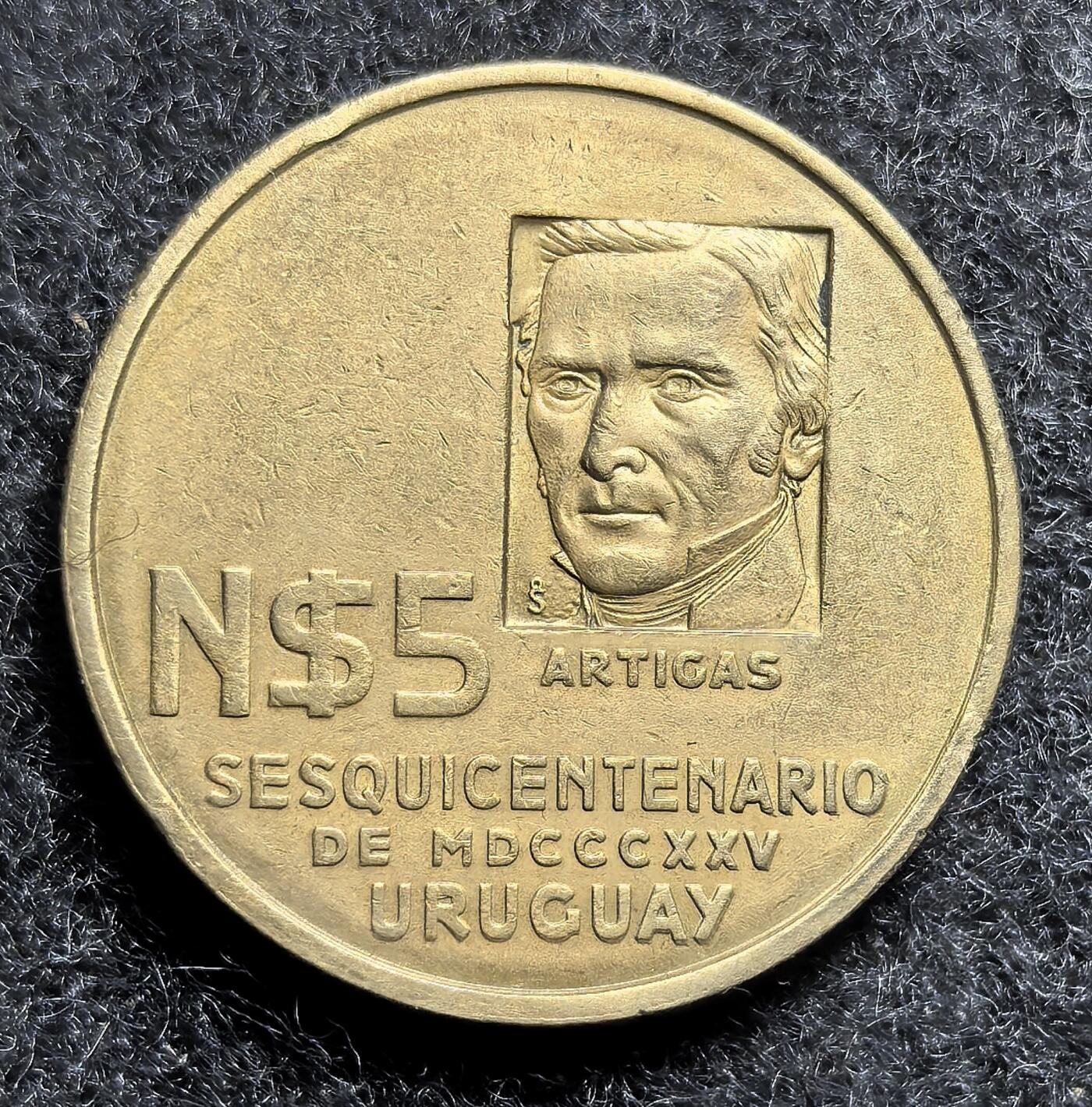 西班牙、丹属西印度、法属殖民地、乌拉圭银币古铜币，周五晚上九点倒数截拍，满百包邮，可寄存半年，喜欢朋友微信扫描二维码可直接参拍 乌拉圭1975年5新比索货币改革1:1000,km65