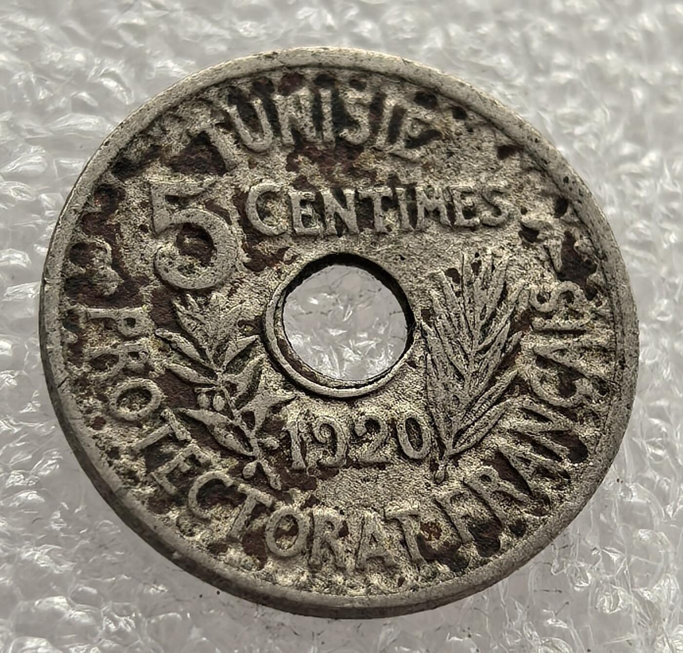  外国优质老铜币银币，周六九点倒数截拍，满百包邮，可寄存半年，喜欢朋友微信扫描二维码可直接参拍 突尼斯1920年5分