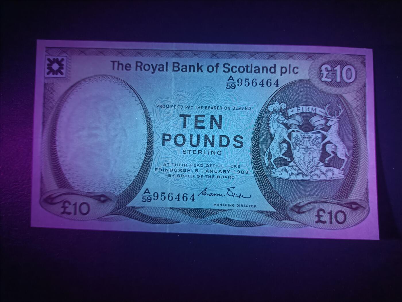 2025十一月第二期，总第200期 苏格兰皇家银行1983年10镑UNC，银行徽章和格里米斯城堡，早期少见品种