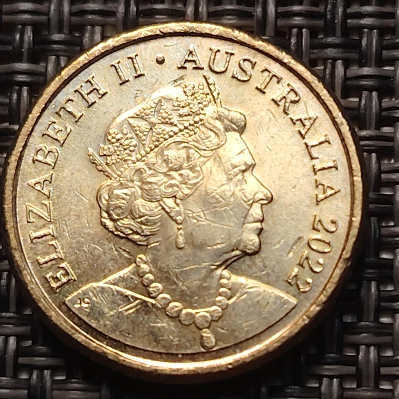 布加迪🐬～世界钱币(上海)🌾第 258 期 /  各国套币和散币 澳大利亚🇦🇺 2022年 2元 女王头像