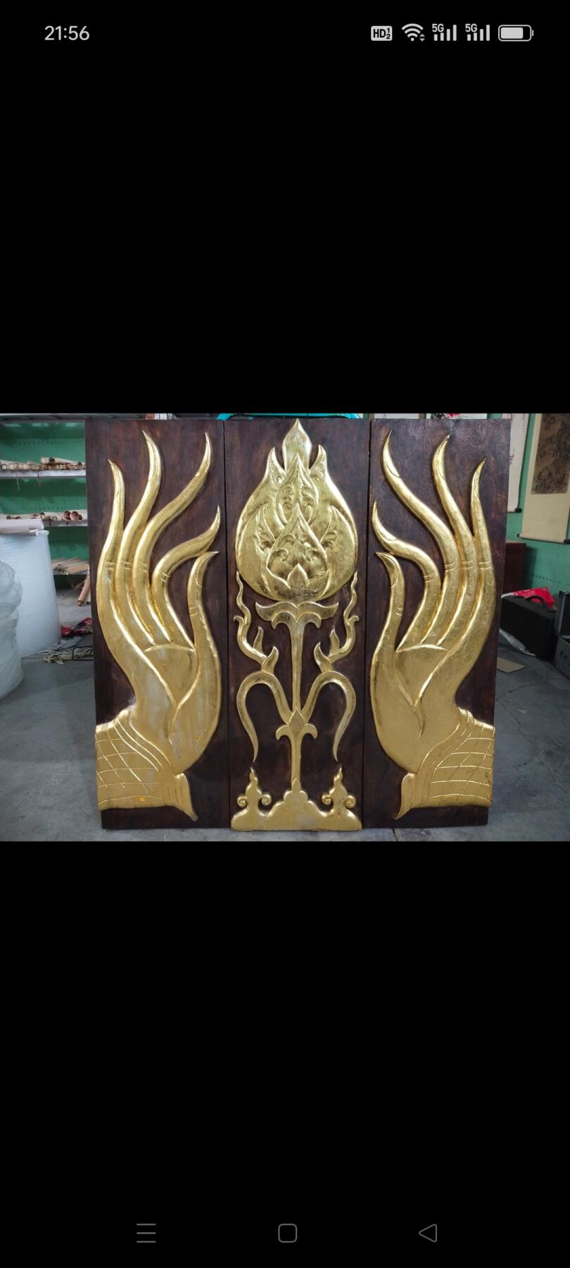 泰国实木家居壁挂东南亚木雕三拼柚木佛手莲花雕花板玄关背景壁饰，都是独板雕刻，金箔上色，高贵典雅，居家装饰之佳品。