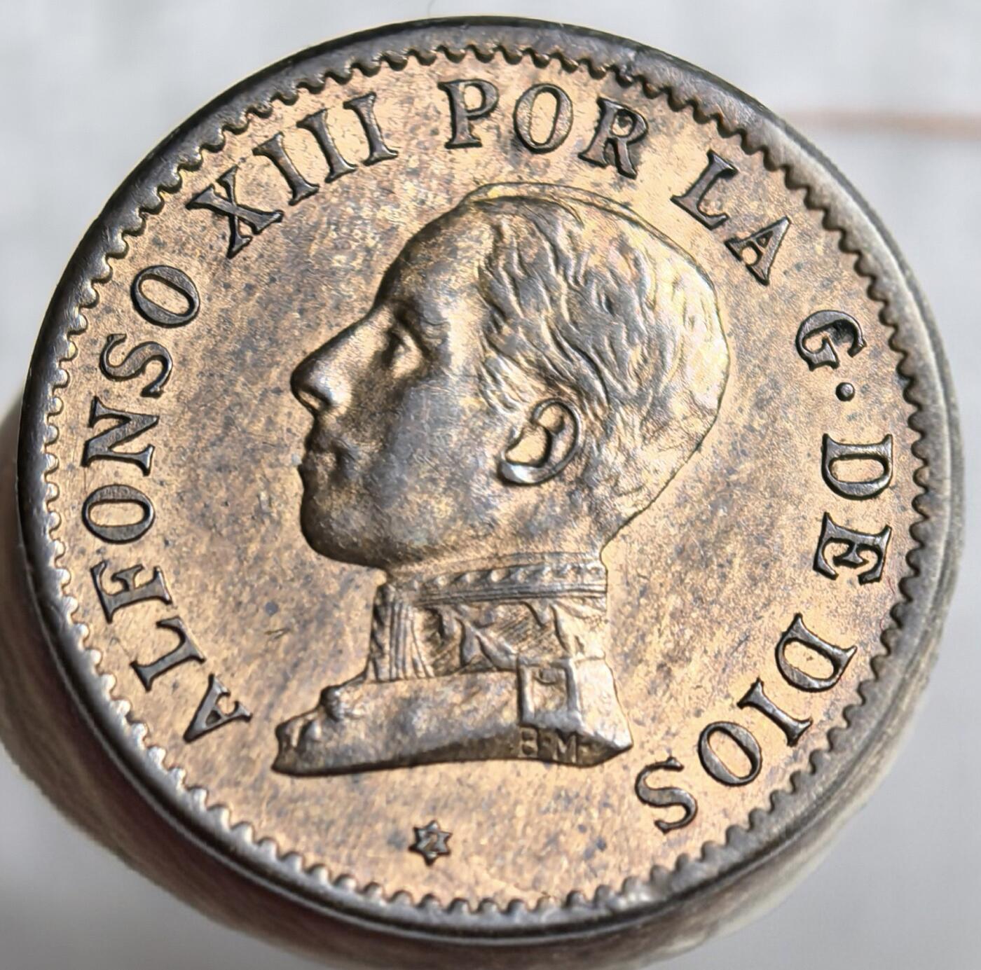 西班牙、丹属西印度、法属殖民地、乌拉圭银币古铜币，周五晚上九点倒数截拍，满百包邮，可寄存半年，喜欢朋友微信扫描二维码可直接参拍 全新品相西班牙1912年1分，km731