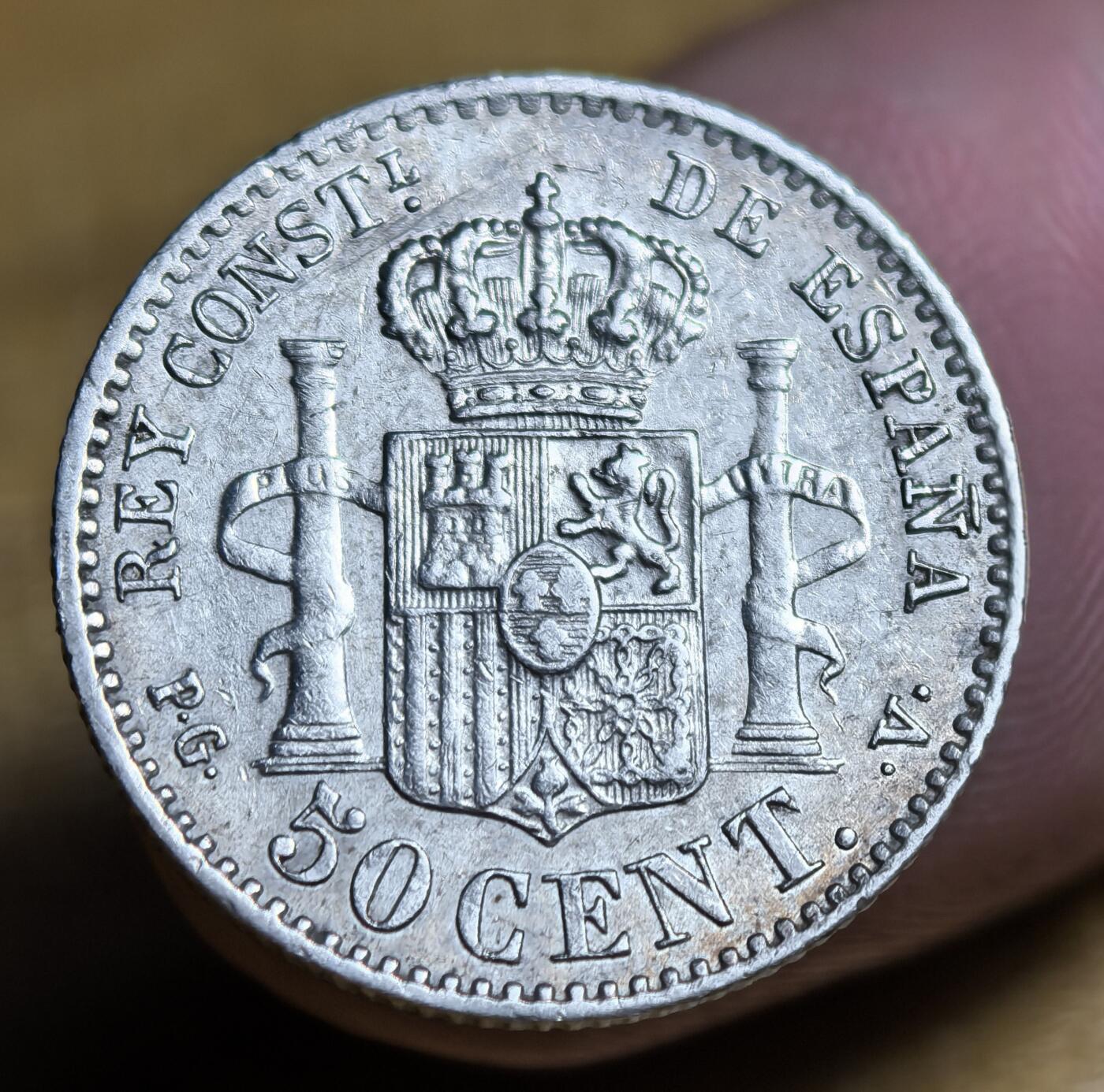 西班牙、丹属西印度、法属殖民地、乌拉圭银币古铜币，周五晚上九点倒数截拍，满百包邮，可寄存半年，喜欢朋友微信扫描二维码可直接参拍 少见品种全新极美品西班牙1894年50分小银币，km703