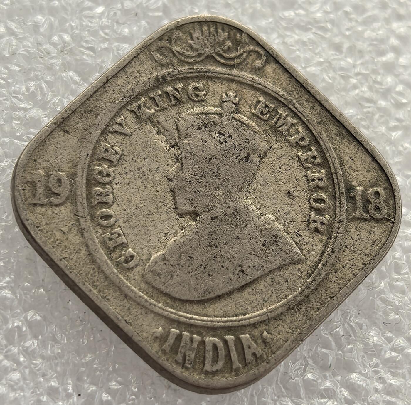  外国优质老铜币银币，周六九点倒数截拍，满百包邮，可寄存半年，喜欢朋友微信扫描二维码可直接参拍