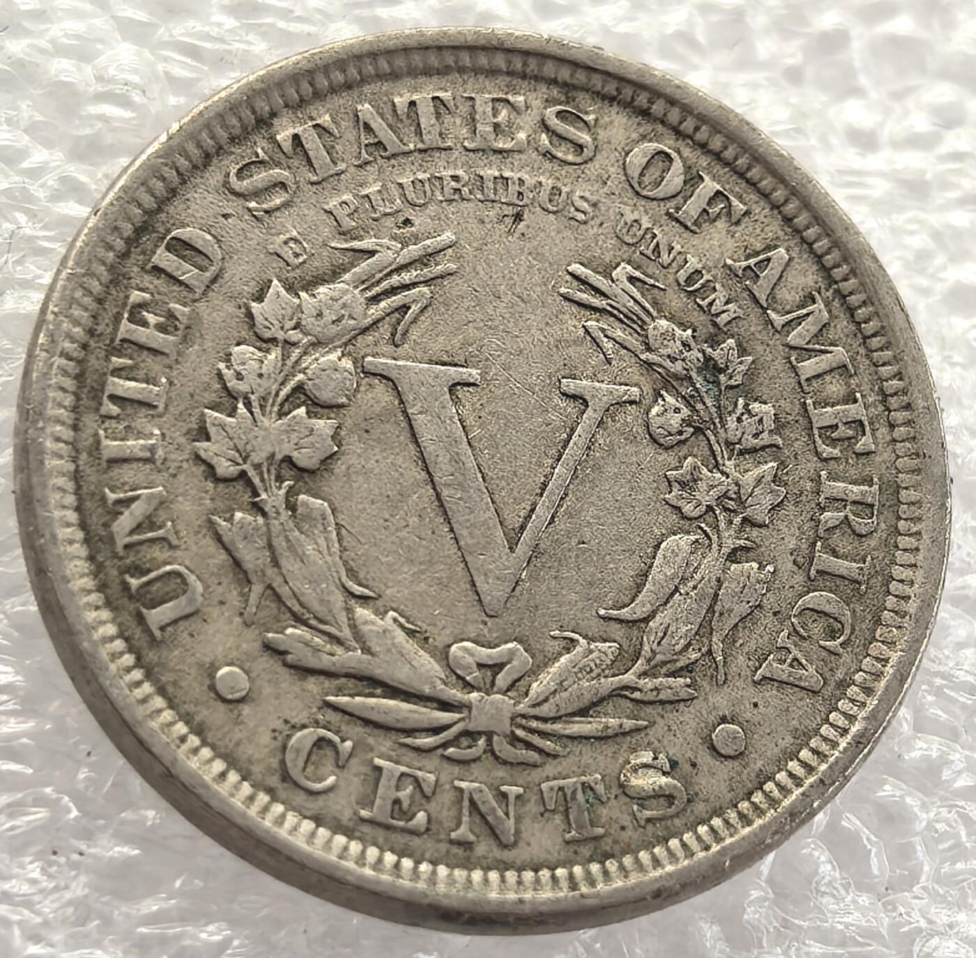  外国优质老铜币银币，周六九点倒数截拍，满百包邮，可寄存半年，喜欢朋友微信扫描二维码可直接参拍