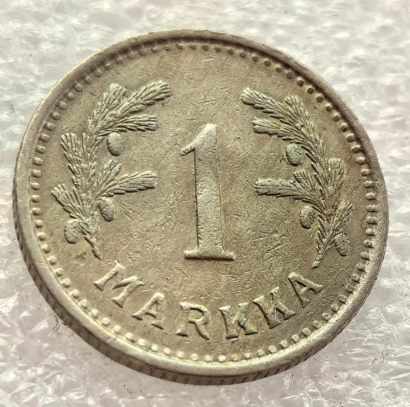  外国优质老铜币银币，周六九点倒数截拍，满百包邮，可寄存半年，喜欢朋友微信扫描二维码可直接参拍