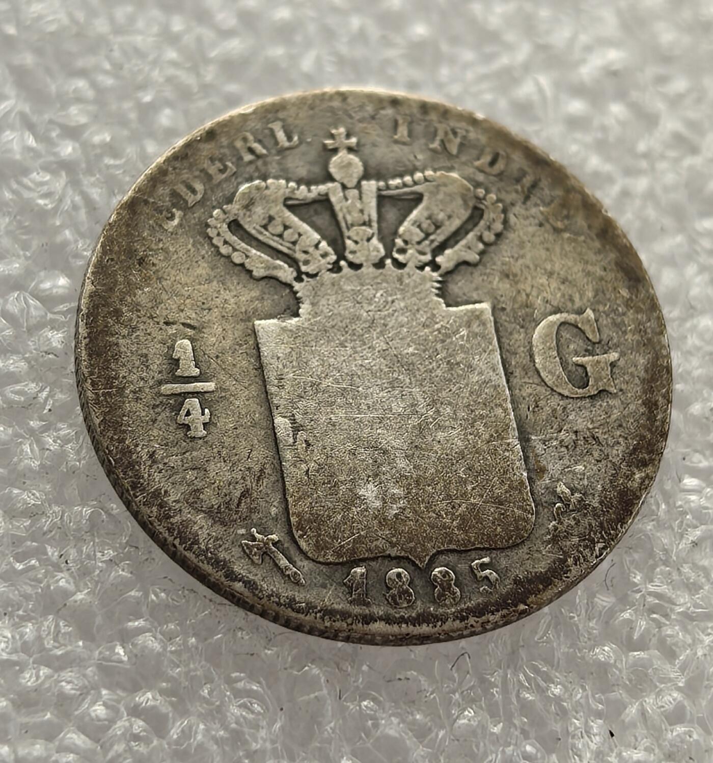  外国优质老铜币银币，周六九点倒数截拍，满百包邮，可寄存半年，喜欢朋友微信扫描二维码可直接参拍