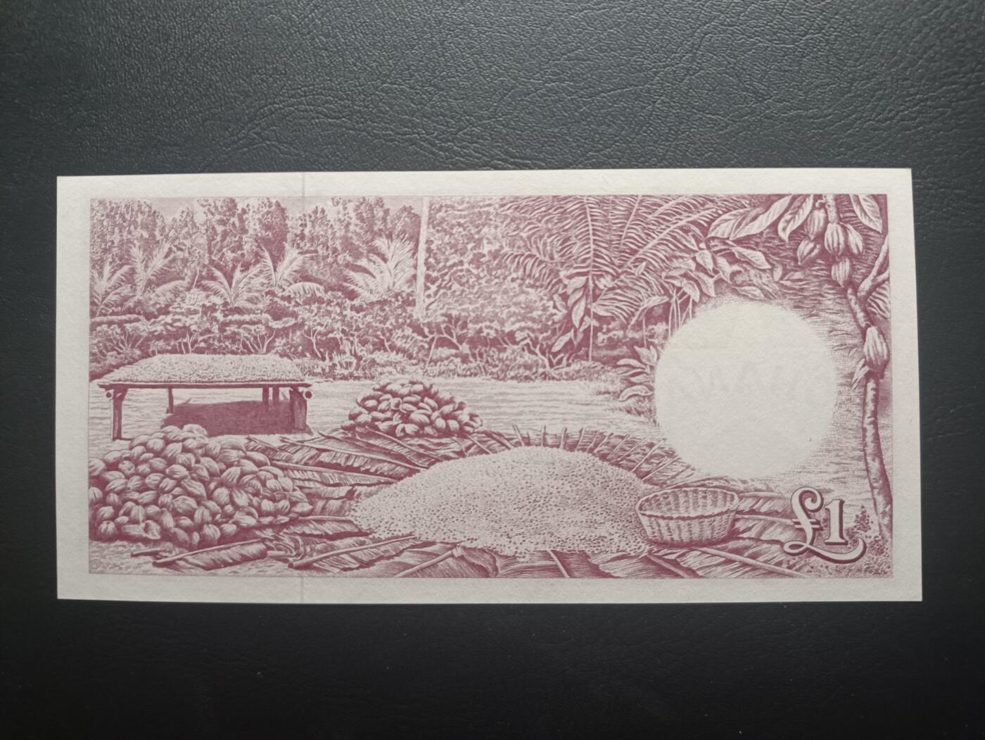 2025十一月第二期，总第200期 加纳1961年1镑UNC-，央行大楼和收获可可豆，稀有年份