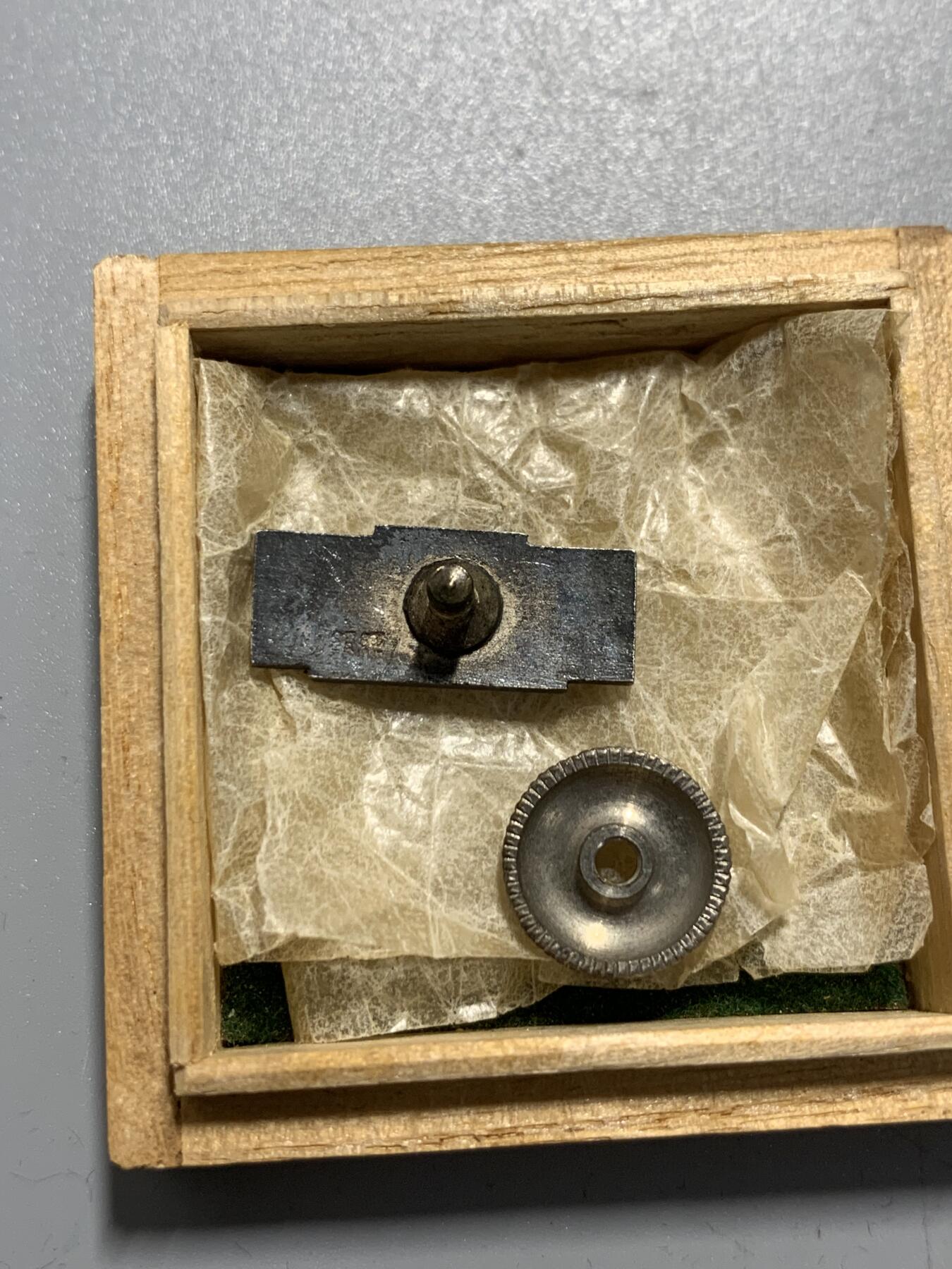 远东徽章小铺11月9日周日晚上9点结束 日满交欢银章