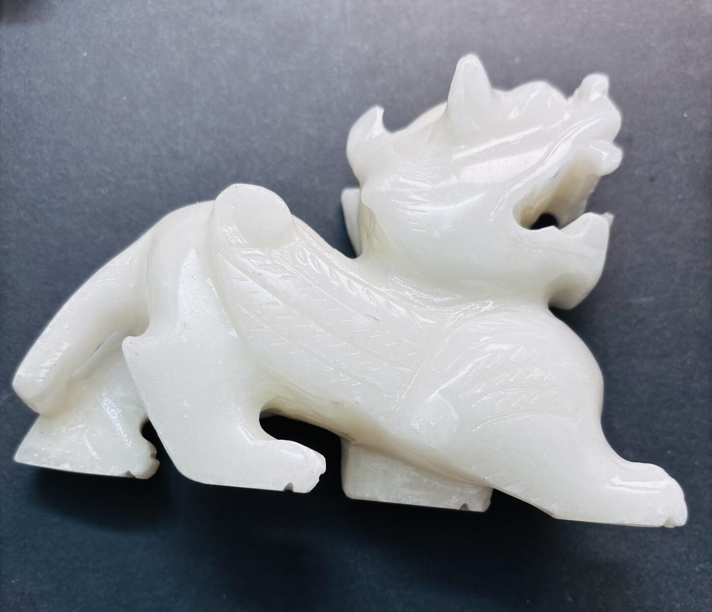 文馨钱币收藏第 279 场，银币，纪念铜章场 长期接收代拍品 玉石狮子，长 148.7mm 高 108.3 厚 50mm 重 832.9 克