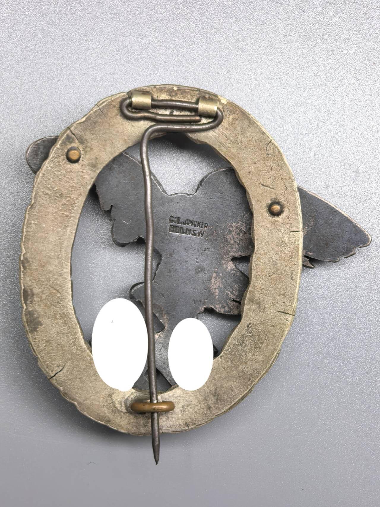 小驴勋章奖章收藏11月8日周六晚6点拍卖（珍爱和平，收藏战争，铭记历史，勿忘国耻，忠党爱国。有偿代拍，送拍规则在简介最后，参拍须阅读规则后再参拍，关系到运费包装发货时效真假辨别等关键信息，拍卖时不再发原图，看大图店主微信码在最后拍品里）