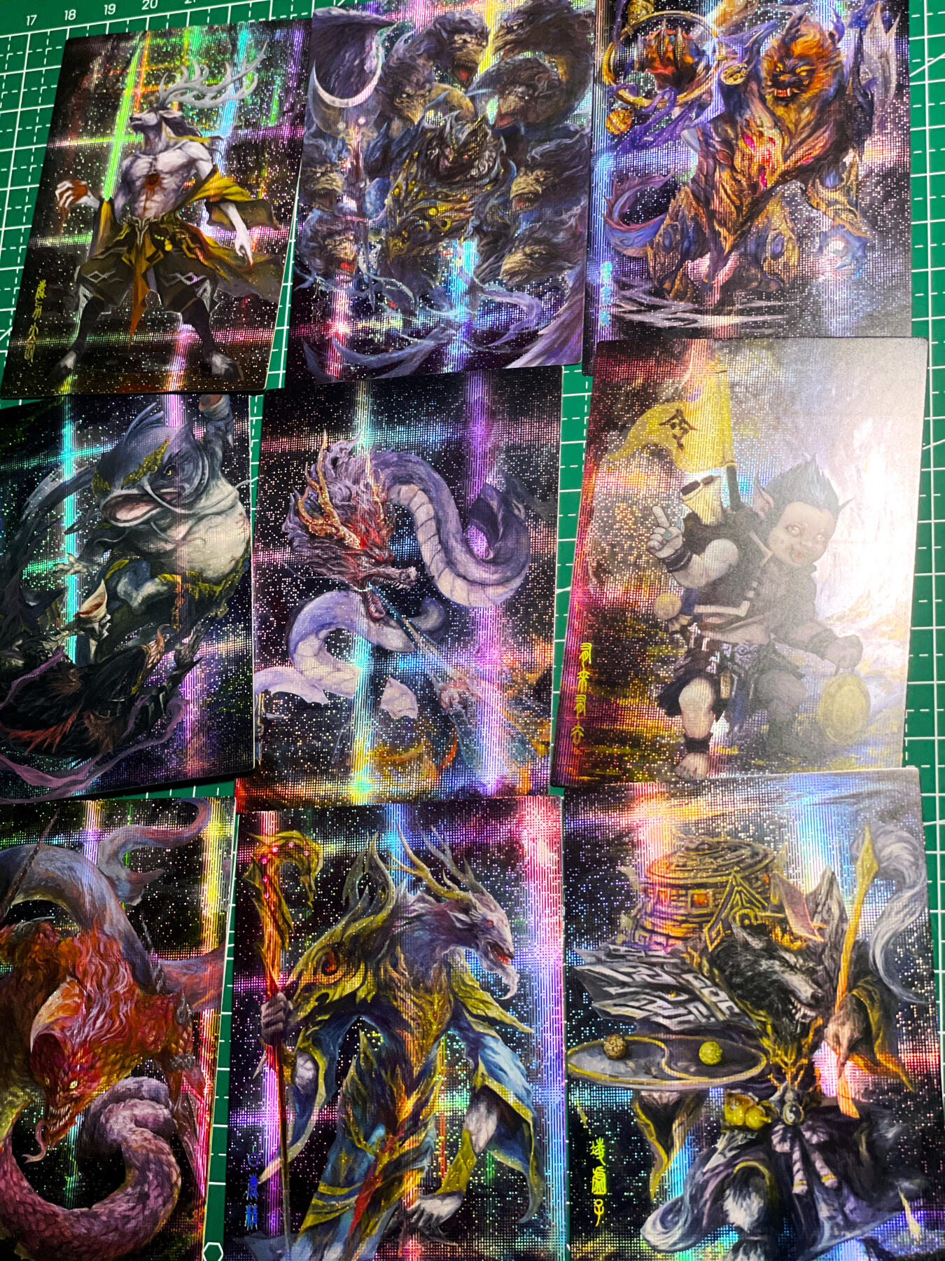 显眼宝36期 11月12日晚21:50截拍 佣金1起 可寄存～ 雕星 妖怪志 散配27张 内含4张女妖怪卡 23张妖怪卡 包含黑熊精 具体看图 纱闪 27张 非全套 63*88