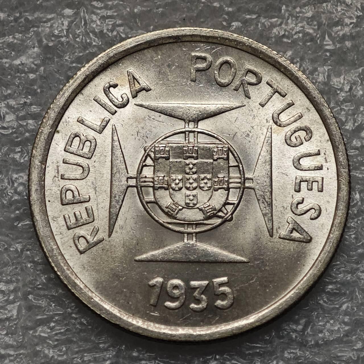 【淘币小摊】限时拍第七百九十五拍  葡属印度爪哇波兰阿根廷专场  满百包邮可预留两周  周一统一发货  葡属印度1935年1卢比银币发行量30万枚UNC原光品 km22