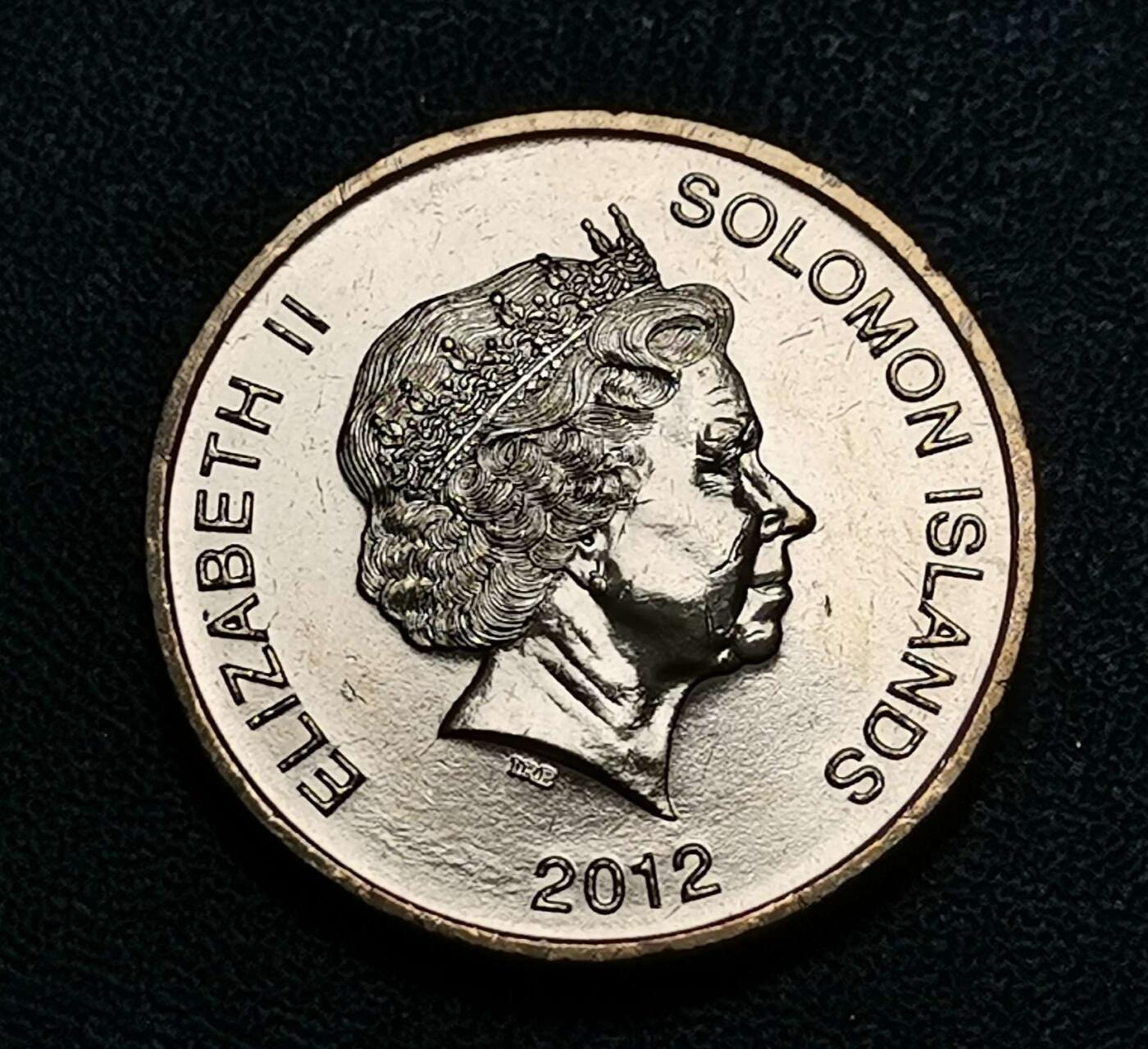 世界各国普、纪币捡漏专场(第十八场) 【绝版】2012年伊丽莎白女王英属所罗门群岛土著图腾2元