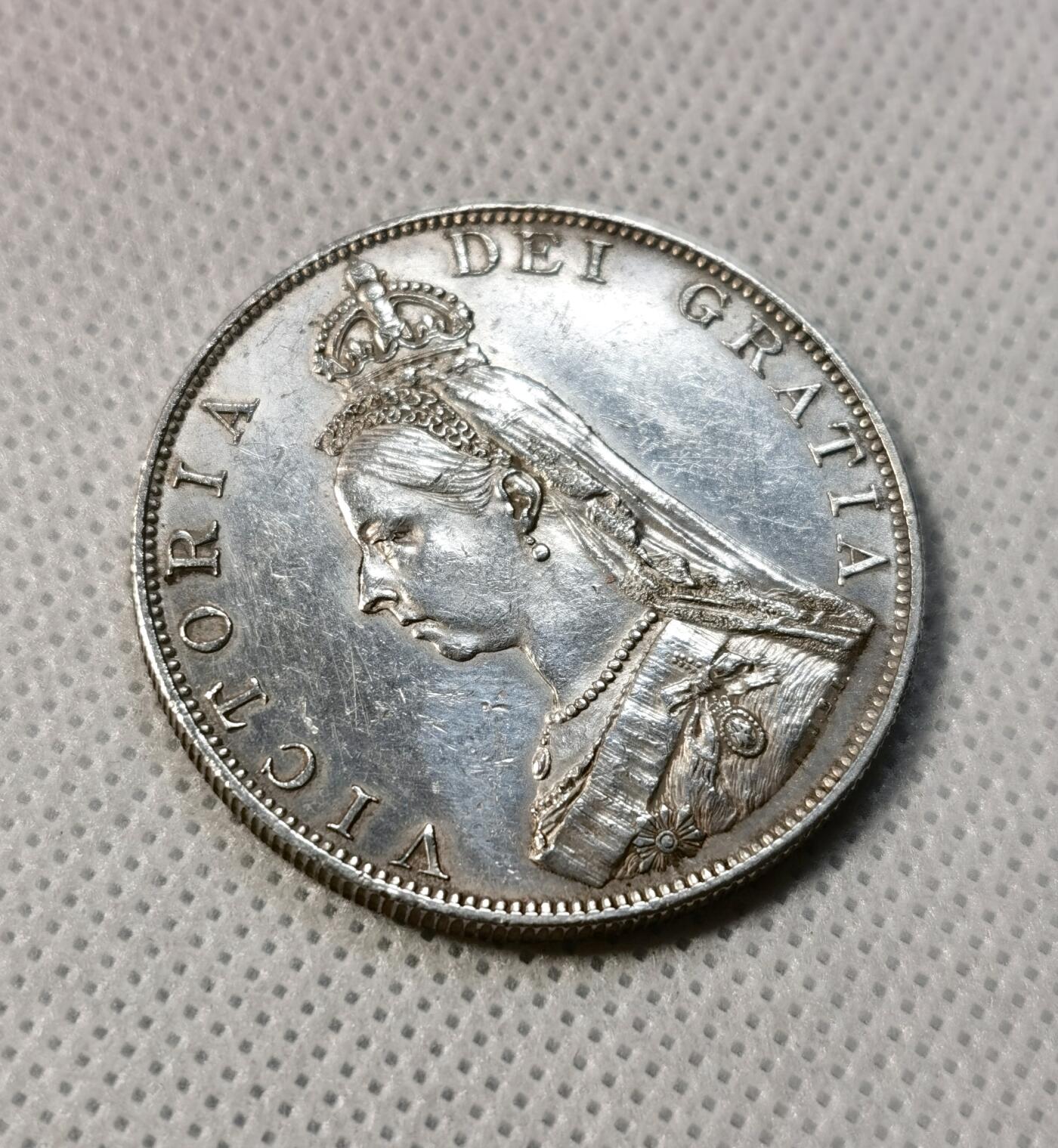 甄臻铺-世界币章拍卖（第38期）立冬小精品场，送拍享返佣金等优惠多多 1887年英国高冠双弗洛林，罗马字体版