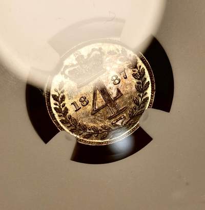 甄臻铺-世界币章拍卖（第38期）立冬小精品场，送拍享返佣金等优惠多多 NGC-MS64 AU58-MS64 1887年英国维多利亚女王濯足币 镜面五彩 少见的年份 三便士包浆太厚低评，S级别的少见程度