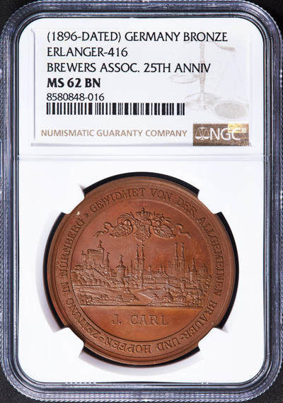 【俄甄集藏】2025年(044)11-12星期三晚 19:30 全场包邮 - 德国1896年纽伦堡城市景观酿酒商协会成立25周年纪念铜章，NGC MS62，巧克力包浆，设计精美