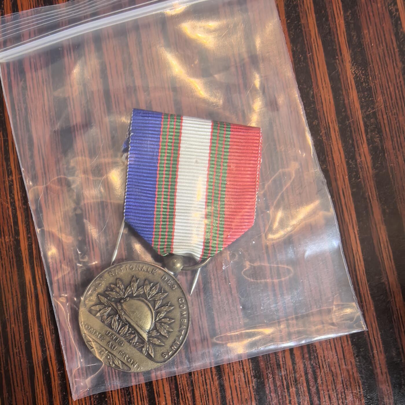 泡泡币外币第二十五场可代拍15038385335微信 纪念章。