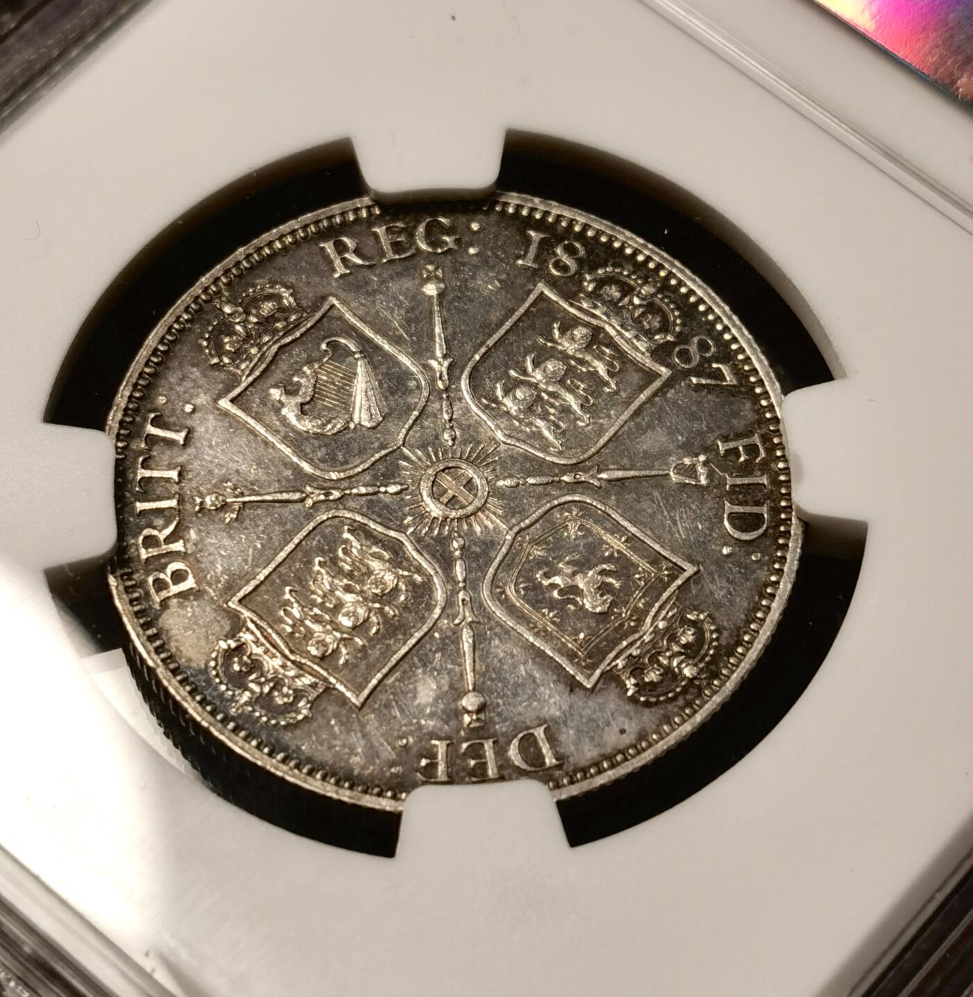 甄臻铺-世界币章拍卖（第38期）立冬小精品场，送拍享返佣金等优惠多多 NGC-UNCD 1887年英国高冠弗洛林2先令，淡紫色包浆