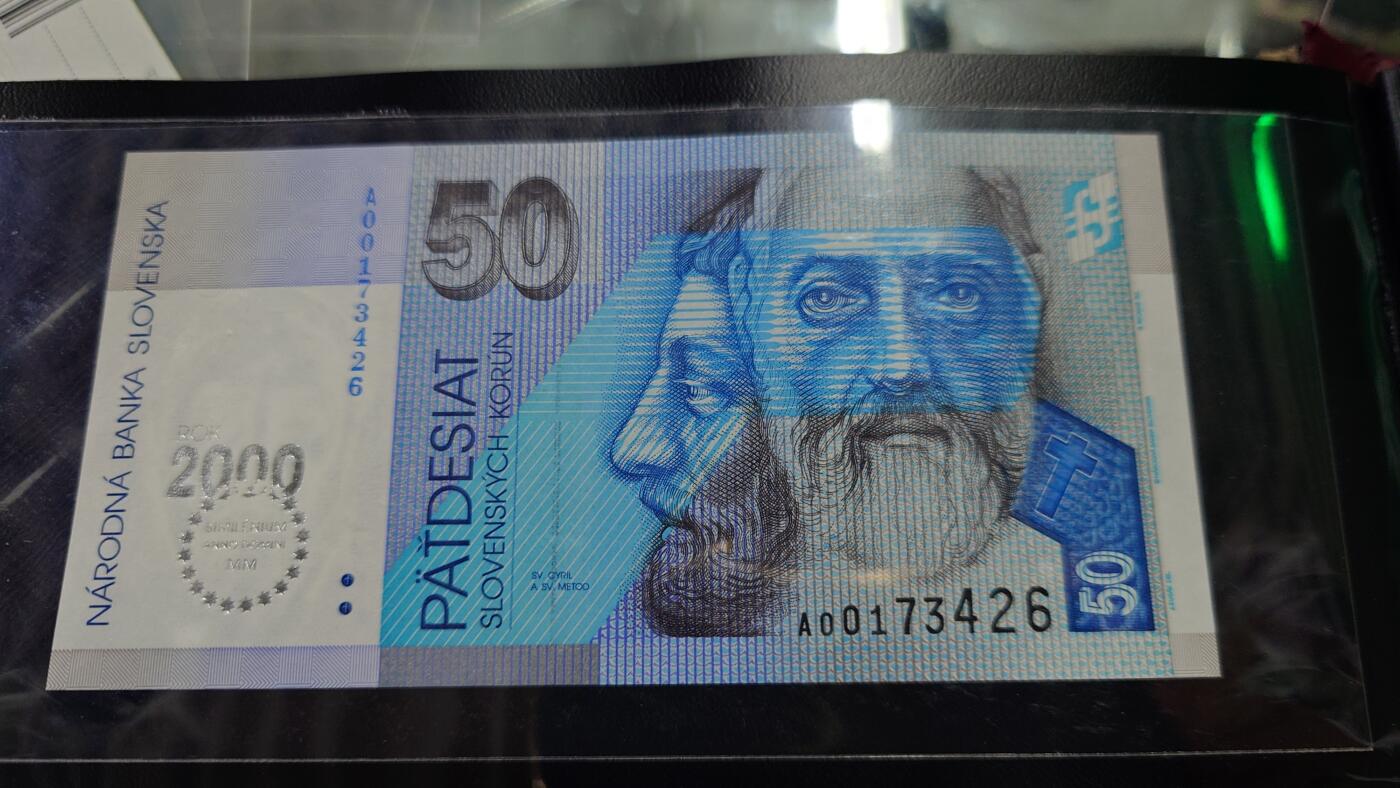 世界钱币～微拍第213期暨2025年第53期  部分库存清仓选号 2000年斯洛伐克50克朗 纪念钞全新绝品