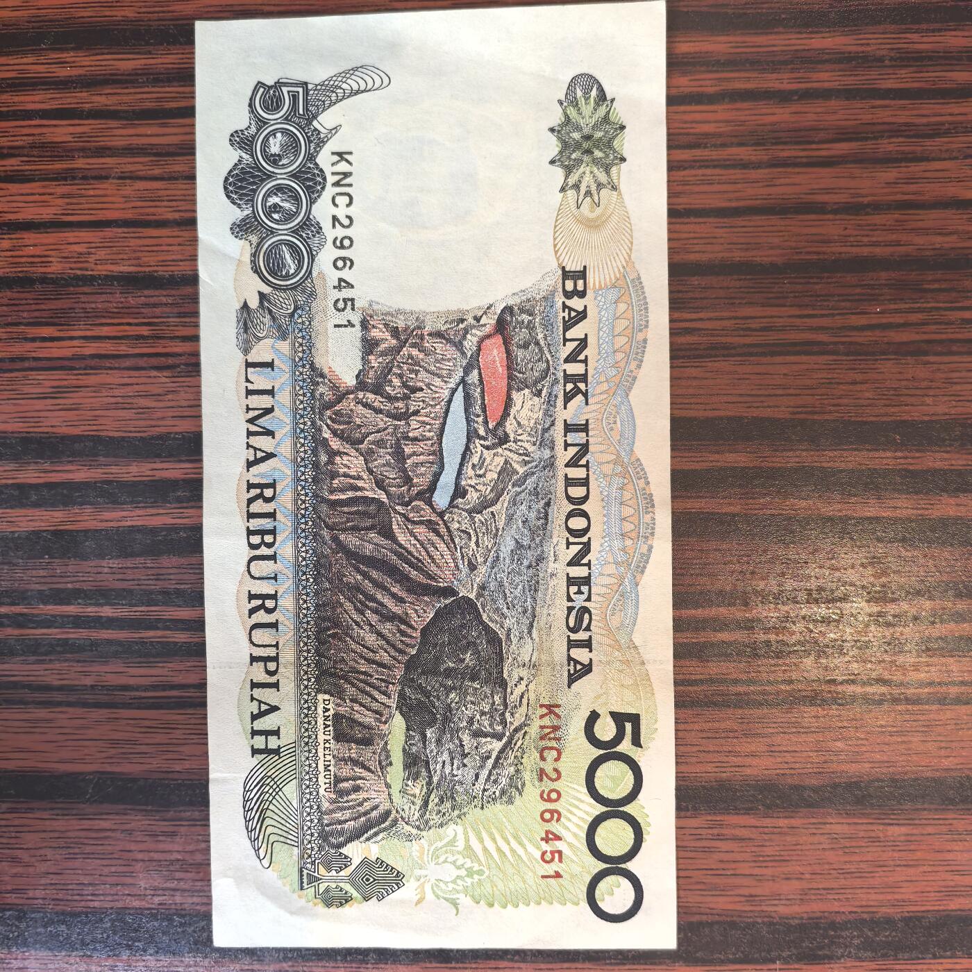 泡泡币外币第二十四场可代拍15038385335微信 纸币。