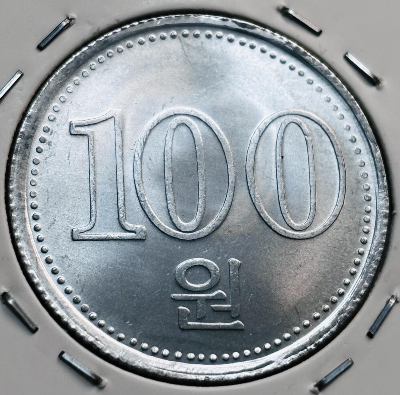 文馨钱币收藏第 279 场，银币，纪念铜章场 长期接收代拍品 全新 2005 年朝鲜 100 元