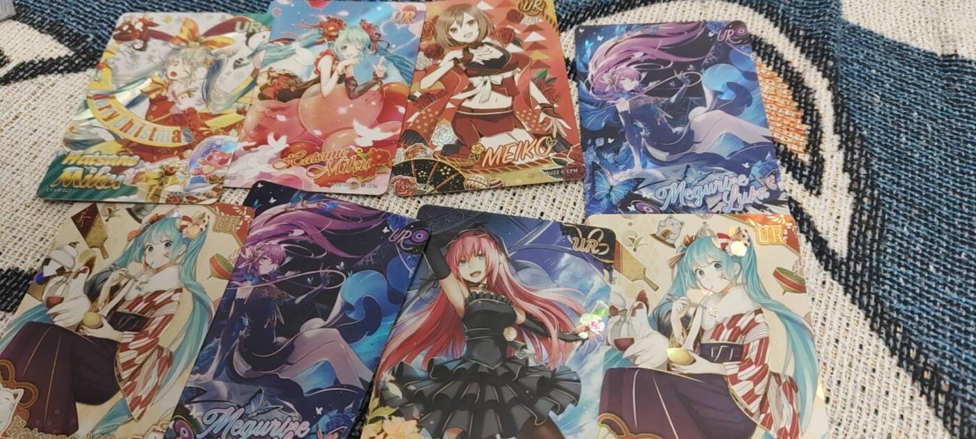 秋原瞳的小店第二十八期（持续收拍，深夜入冬的稀雨，总是静寂的……） 卡游初音早期ur8张不同，性价比极高