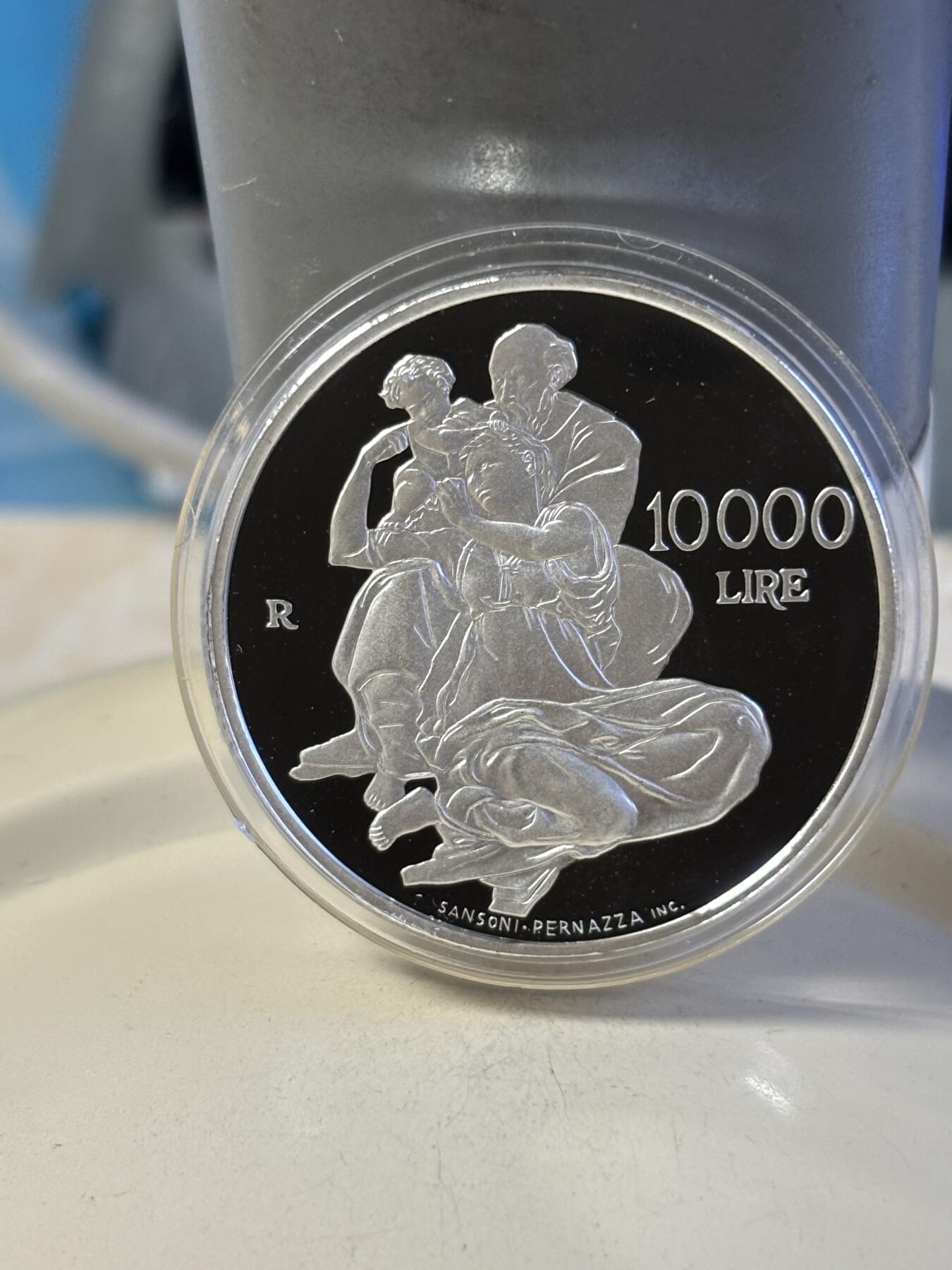 第181期拍卖  圣马力诺2000年米开朗基罗雕塑10000里拉纪念银币，835银，22克