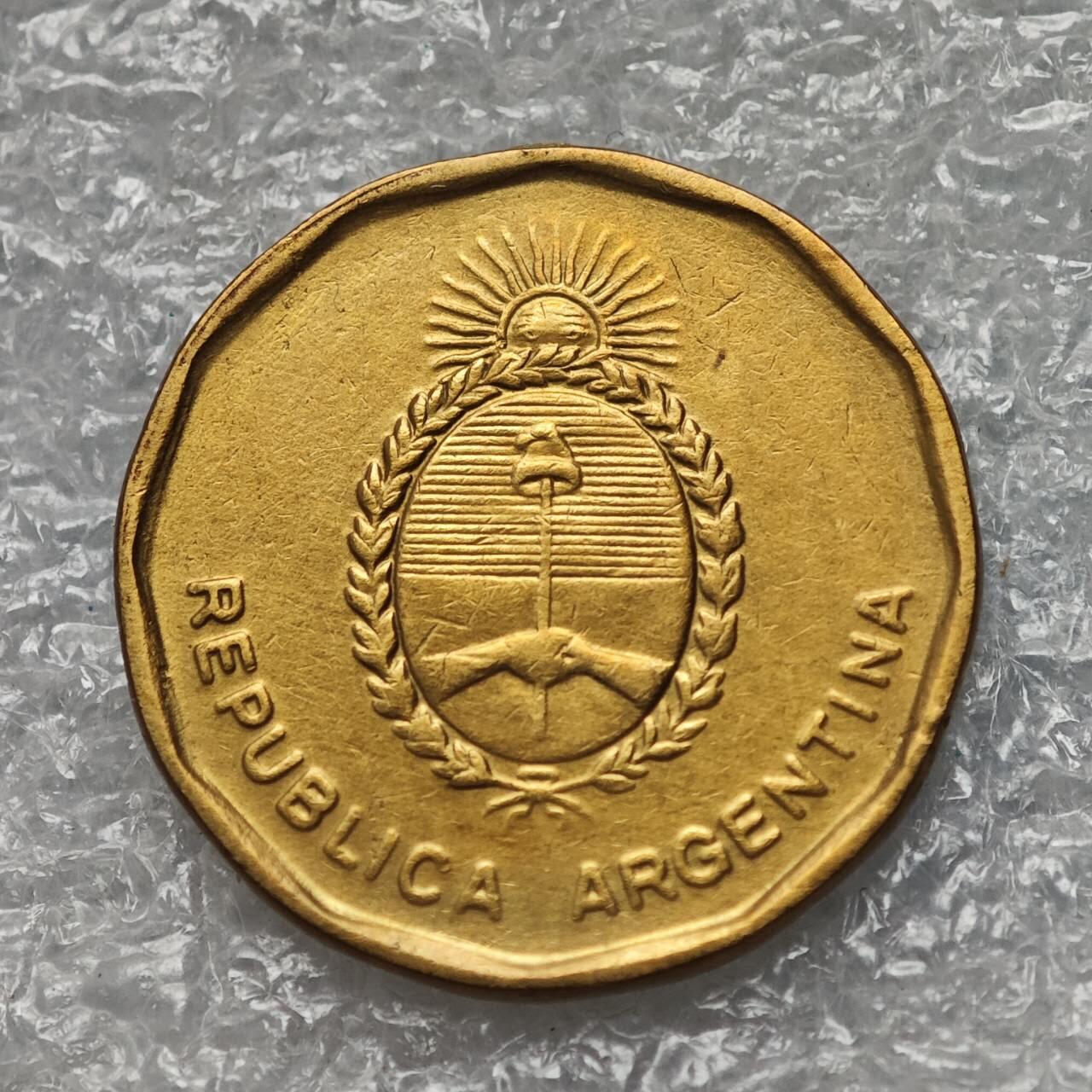 【淘币小摊】限时拍第七百九十五拍  葡属印度爪哇波兰阿根廷专场  满百包邮可预留两周  周一统一发货  阿根廷1987年10分铜币货币贬值1000倍 km98