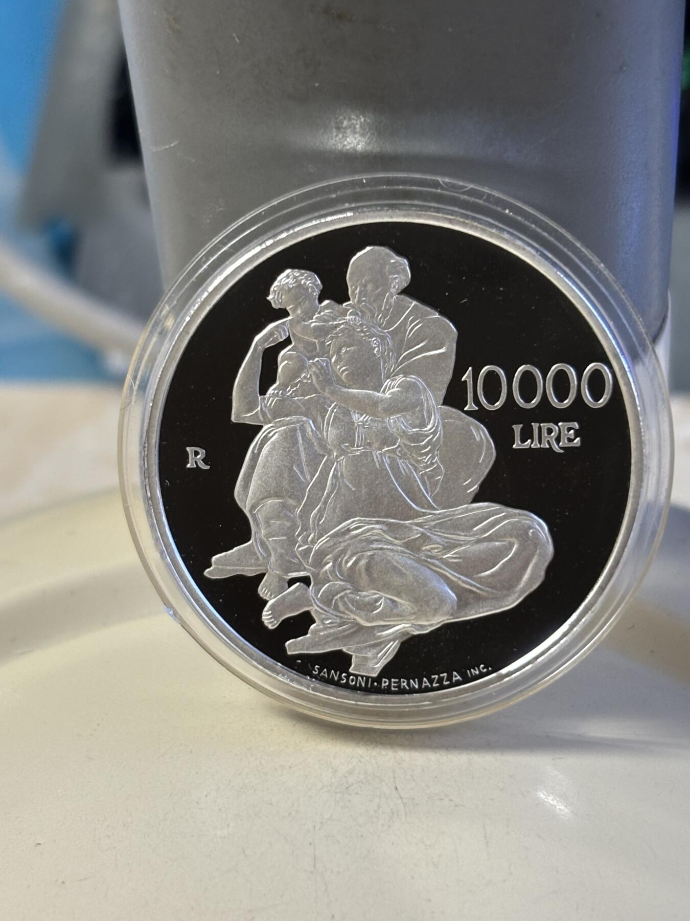 第181期拍卖  圣马力诺2000年米开朗基罗雕塑10000里拉纪念银币，835银，22克