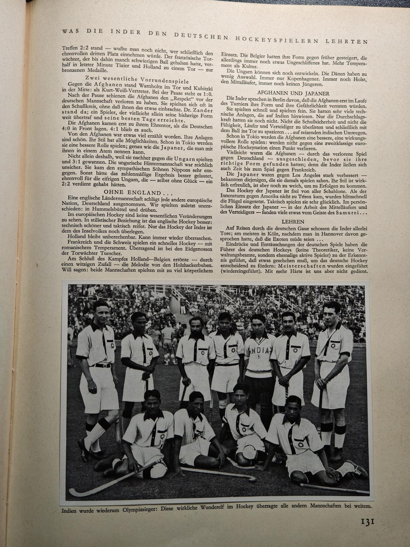 【德藏】世界币章拍卖第152期（拍品征集中~欢迎藏友联系） 97新 1936年 德国柏林奥运会纪录1-2册全 超大开本 极其细致的记录了这届柏林奥运会 硬壳布面精装 两册书共约296页 全书图片均是照片粘贴