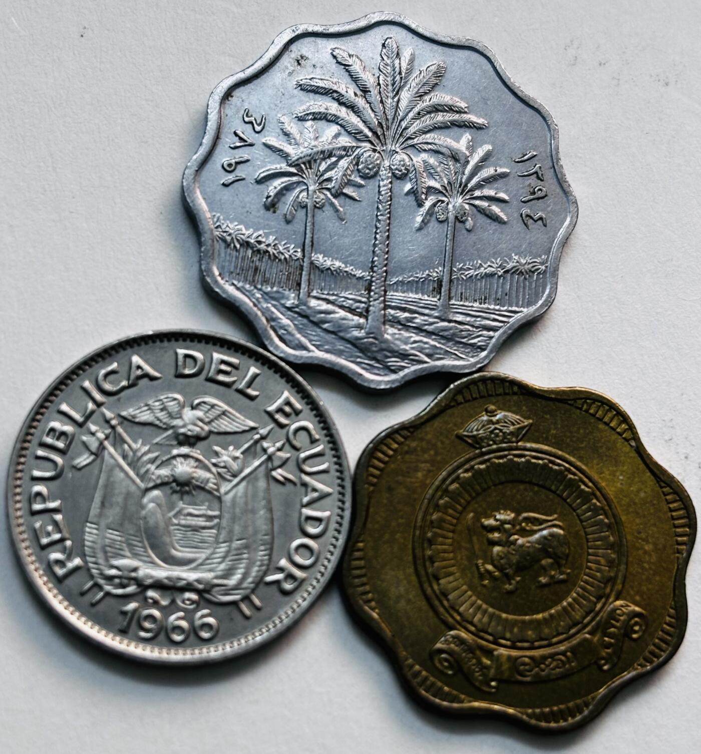 文馨钱币收藏第 279 场，银币，纪念铜章场 长期接收代拍品 原光品相，锡兰，伊拉克，厄瓜多尔一组