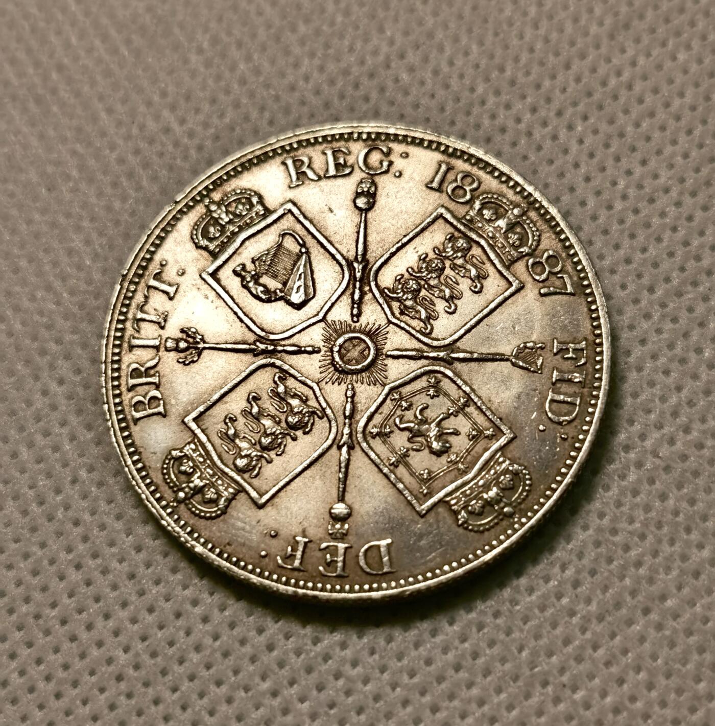 甄臻铺-世界币章拍卖（第38期）立冬小精品场，送拍享返佣金等优惠多多 1887年英国高冠双弗洛林，罗马字体版