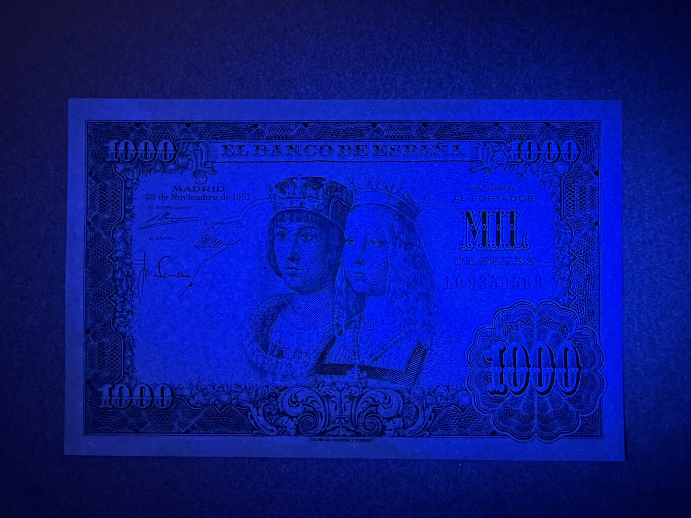 《艾美收藏》第219期-11.9周日外币畅拍场 西班牙1000比塞塔 UNC 1957年 西班牙国王费尔南多与王后伊莎贝尔双王 轻微荧光 无47