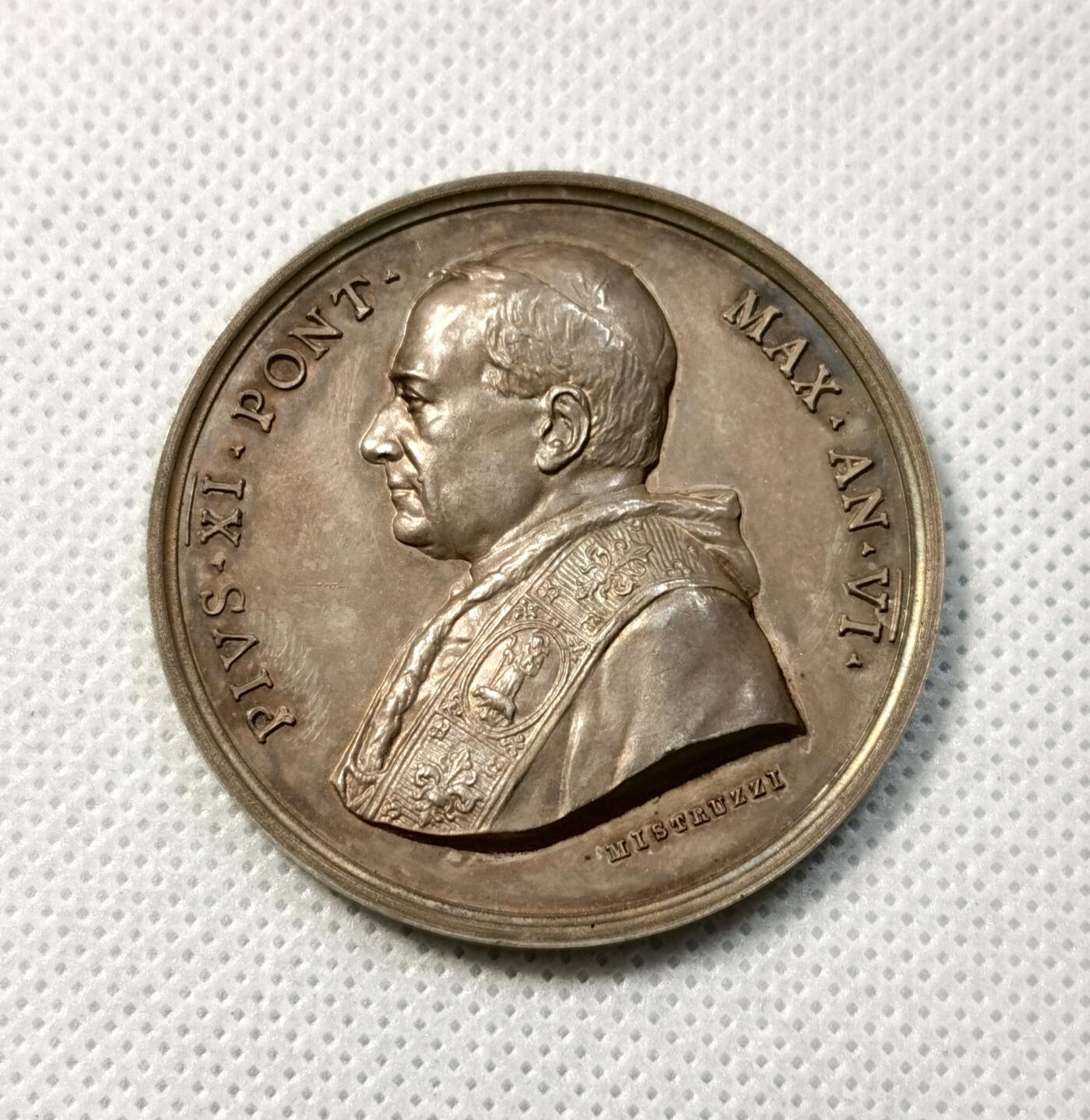 甄臻铺-世界币章拍卖（第38期）立冬小精品场，送拍享返佣金等优惠多多 1927年梵蒂冈建筑落成高浮雕大银章 44.00mm，35.35g 五彩镜面底板很漂亮