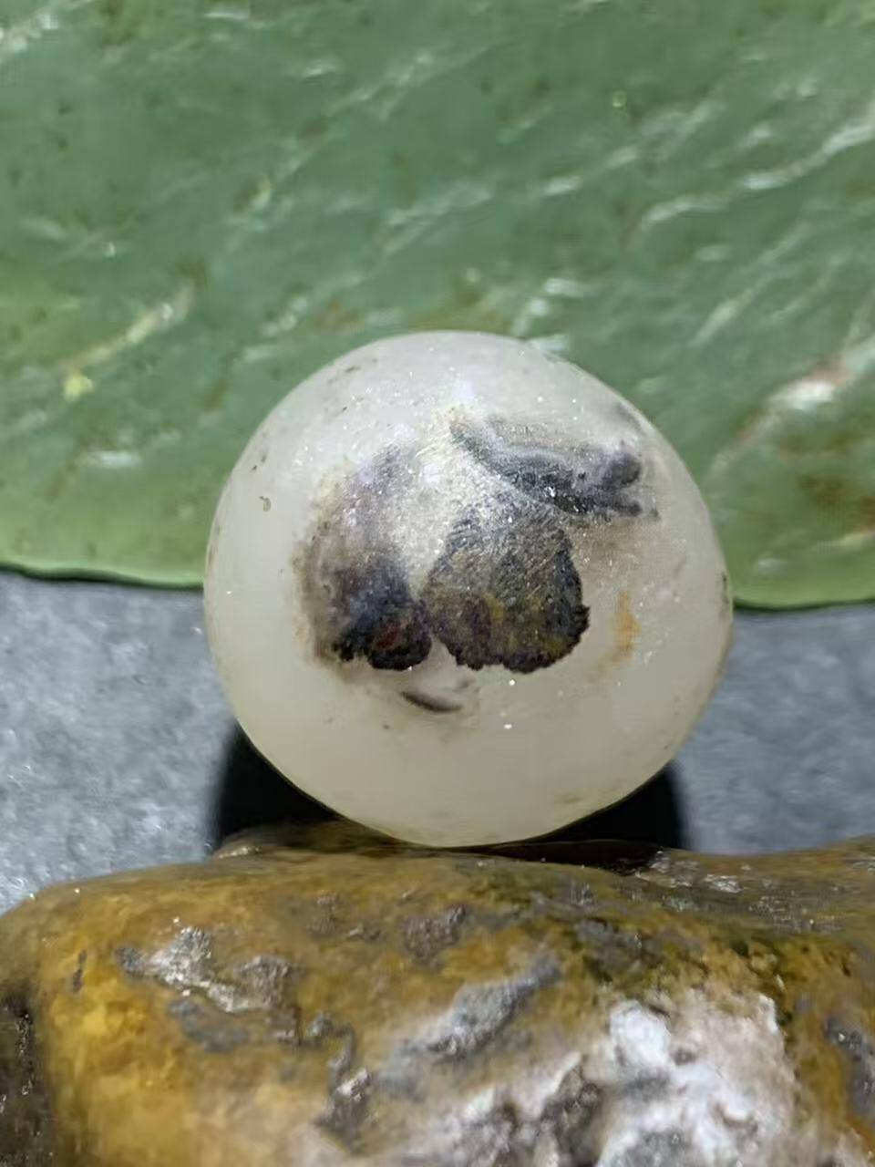 精美冰飘原皮战国红玛瑙雕刻天眼图案随形吊坠一个！