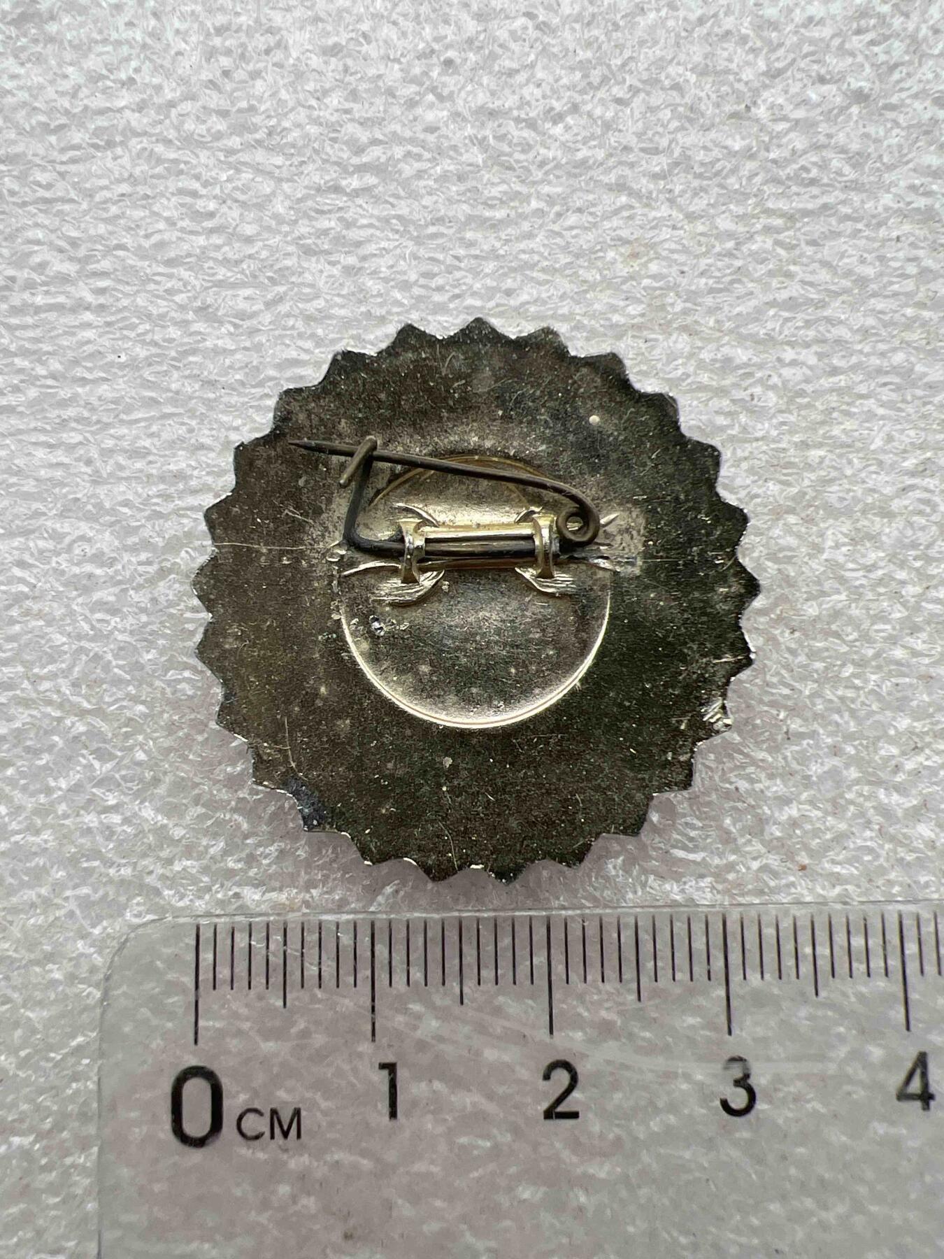 真品毛主席像章F