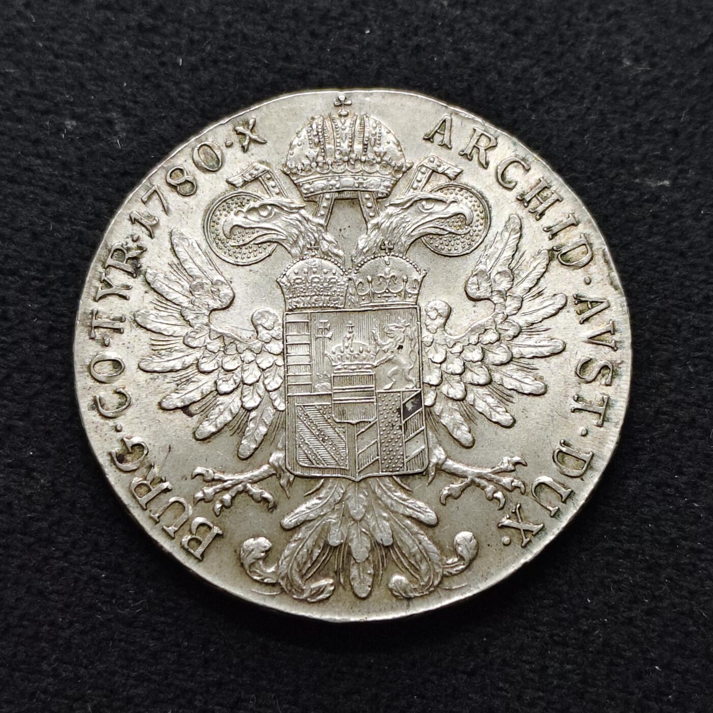 【全场包邮】纯粹捡漏拍477场（免费代拍第14场）调整中 奥地利奥匈帝国后铸特蕾莎大奶妈大银币