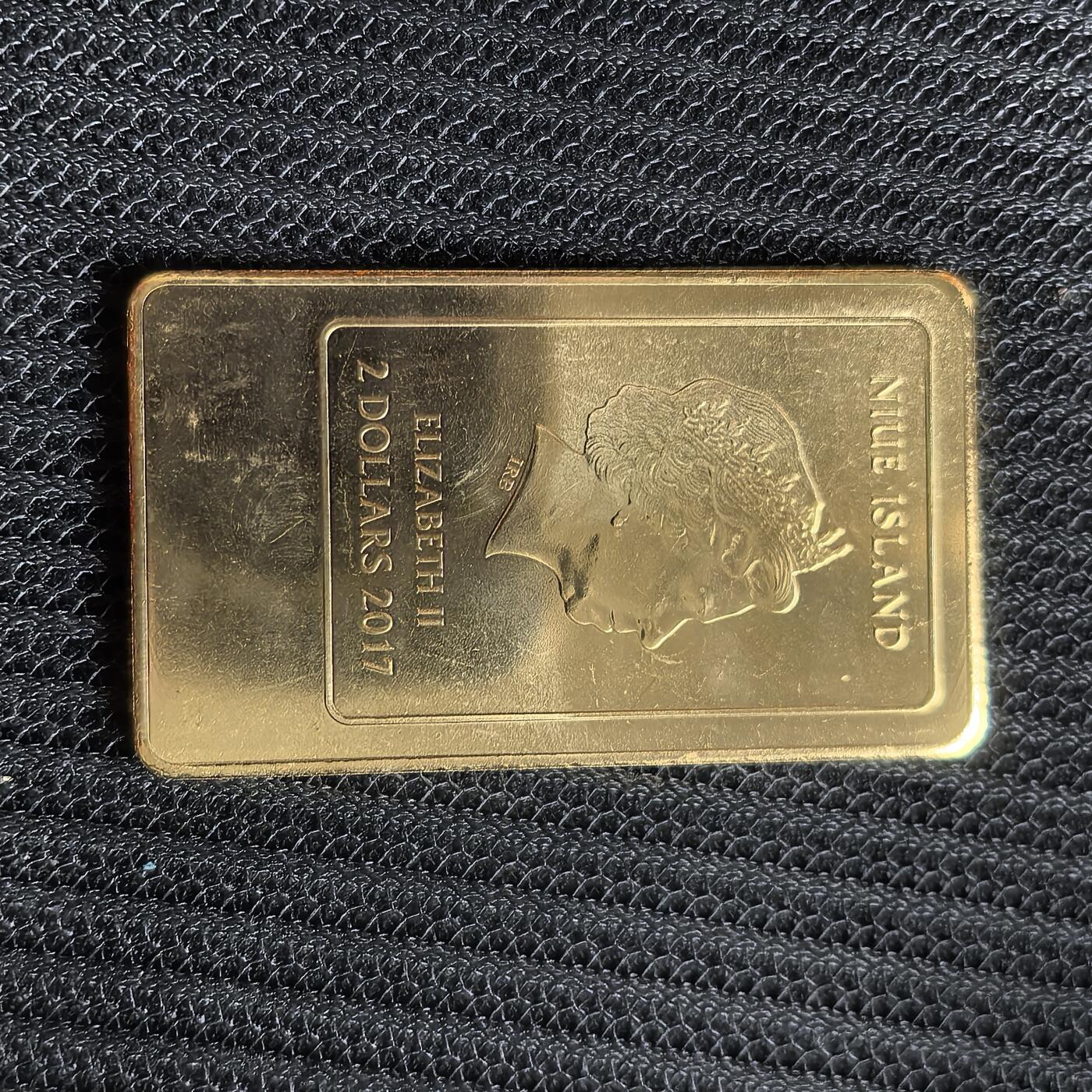 道一币馆币章第一百五十三场 纽埃2017年油画农夫的葬礼2元镀金铜币  58.4 g 5000