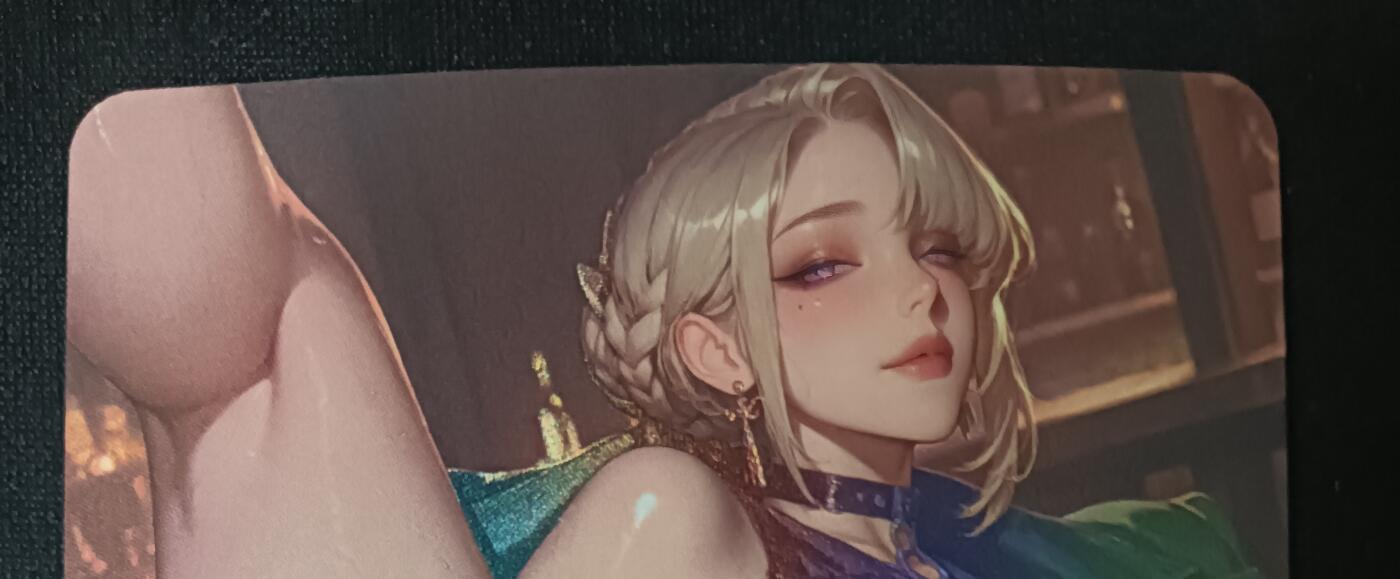 花开卡拍第46期（11月9号周日截拍，品控勿拍!!!拍品不寄存，运费5元，自制卡难免瑕疵，可能存在轻微撞角爆边等出厂瑕疵，品控介意勿拍！） 大雷芳华 皮衣 彩闪1张