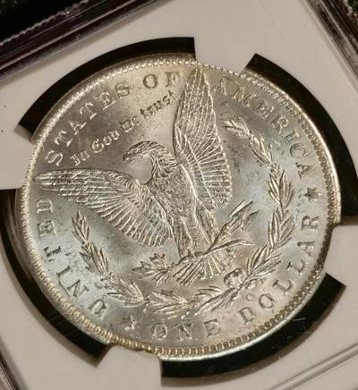 甄臻铺-世界币章拍卖（第38期）立冬小精品场，送拍享返佣金等优惠多多 NGC-MS65 1885年O版摩根银币，来自堪萨斯州奥拉西市的美国财政部储备金库原装袋子的摩根，极其少见的 袋子里的高分