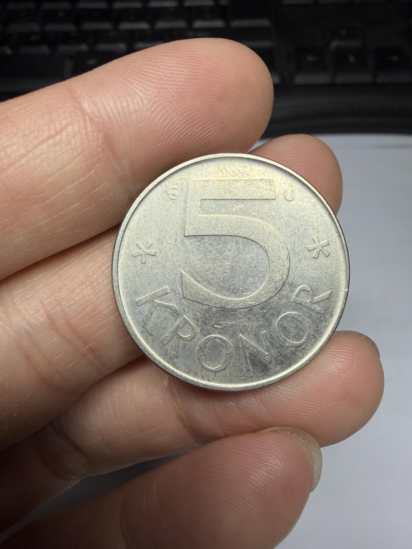 2025年集古藏今外币拍卖第十期-第3场—（总第283拍），可以寄存60天，满160元包邮。 1984年瑞典5克朗