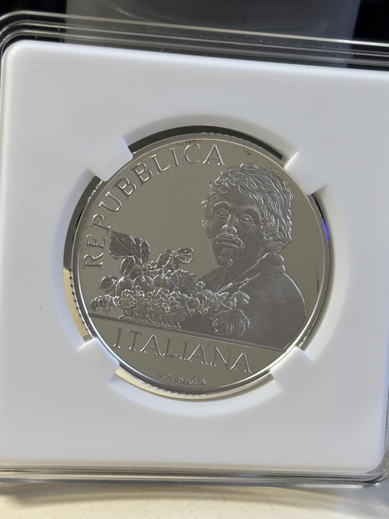 第181期拍卖 意大利2010年发行著名艺术家米开朗琪罗.梅里西.达.卡拉瓦乔逝世400周年著作《美杜莎》精制银币-10欧元（22克，925银，币径34MM，限量7500枚，）